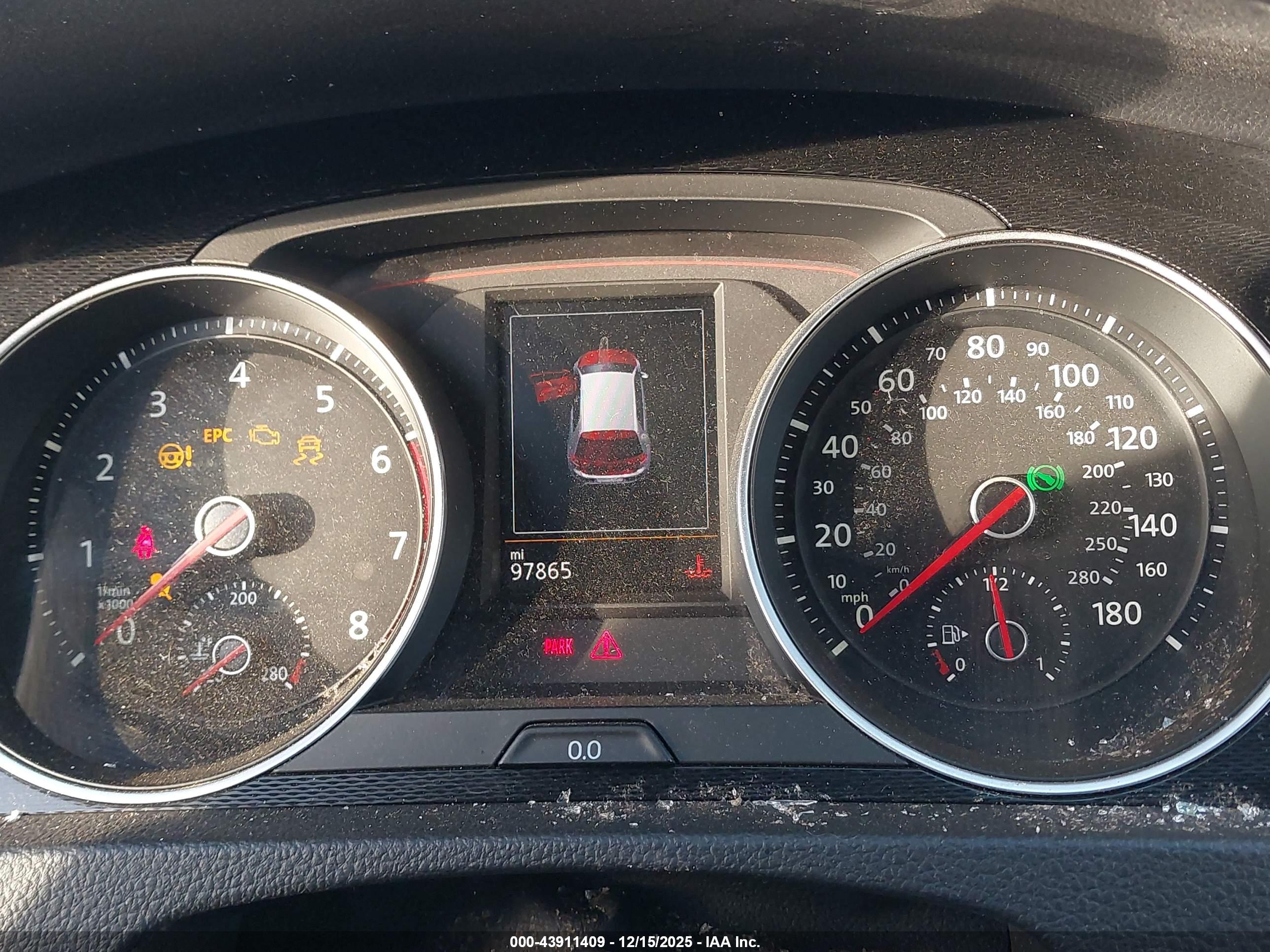 VOLKSWAGEN GOLF image 7