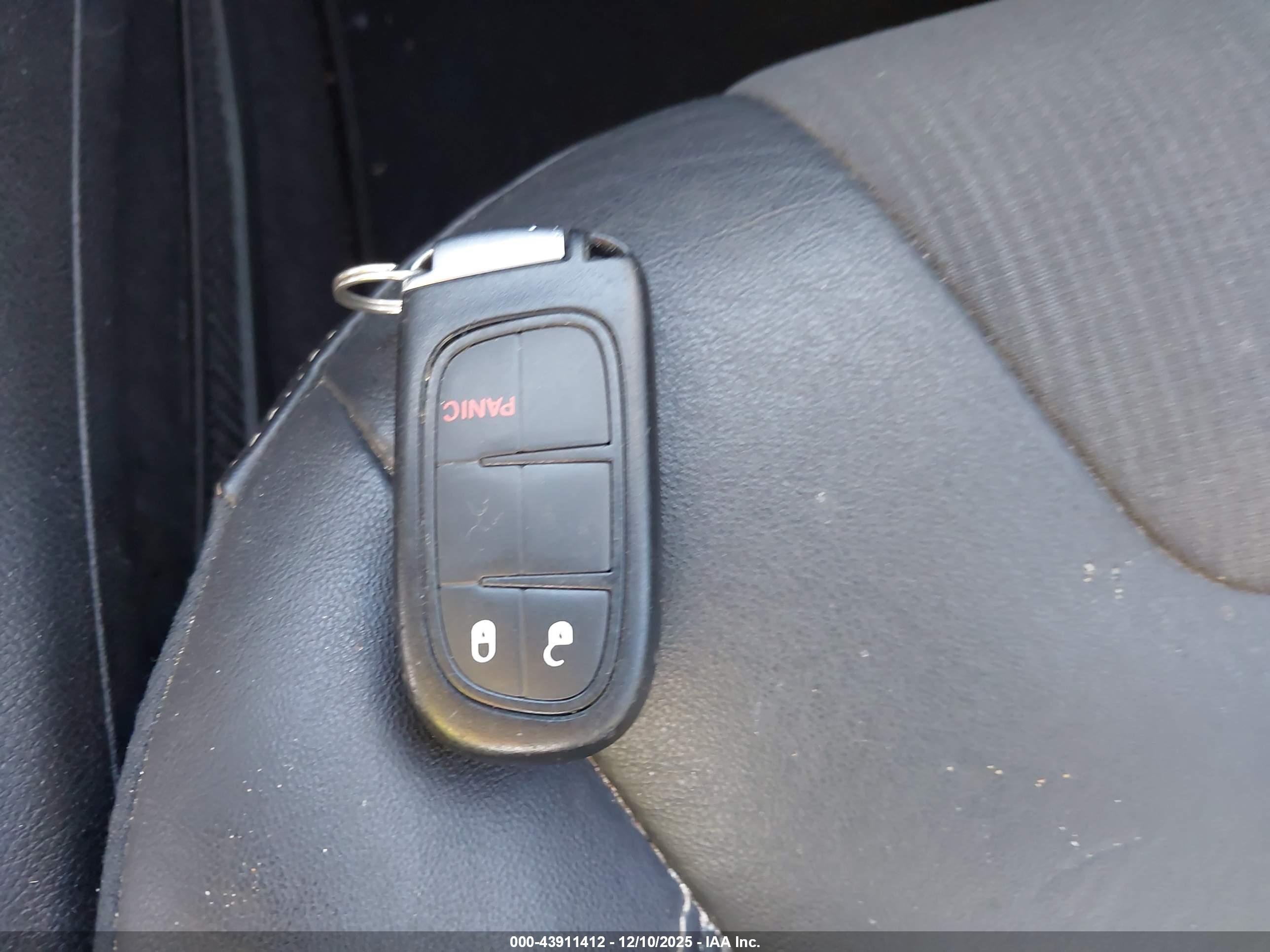 JEEP CHEROKEE image 11