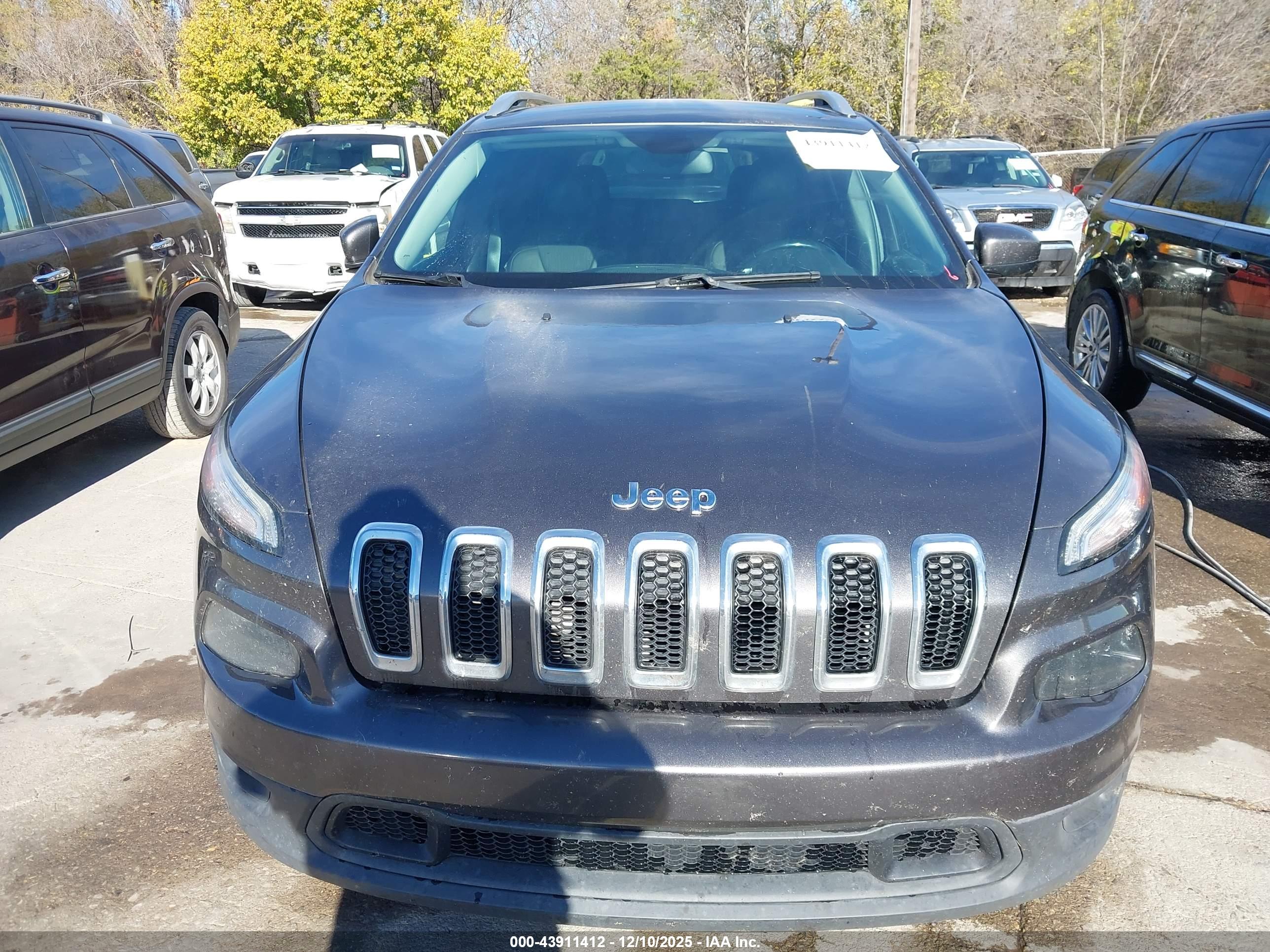JEEP CHEROKEE image 6