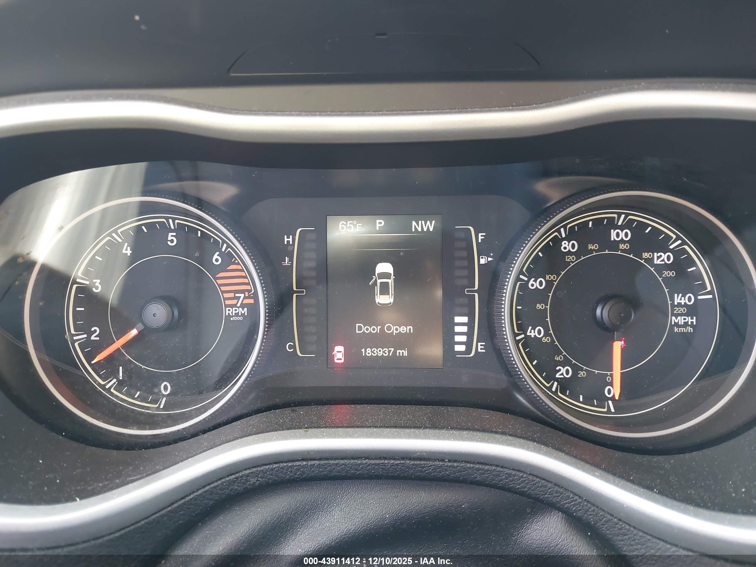 JEEP CHEROKEE image 7