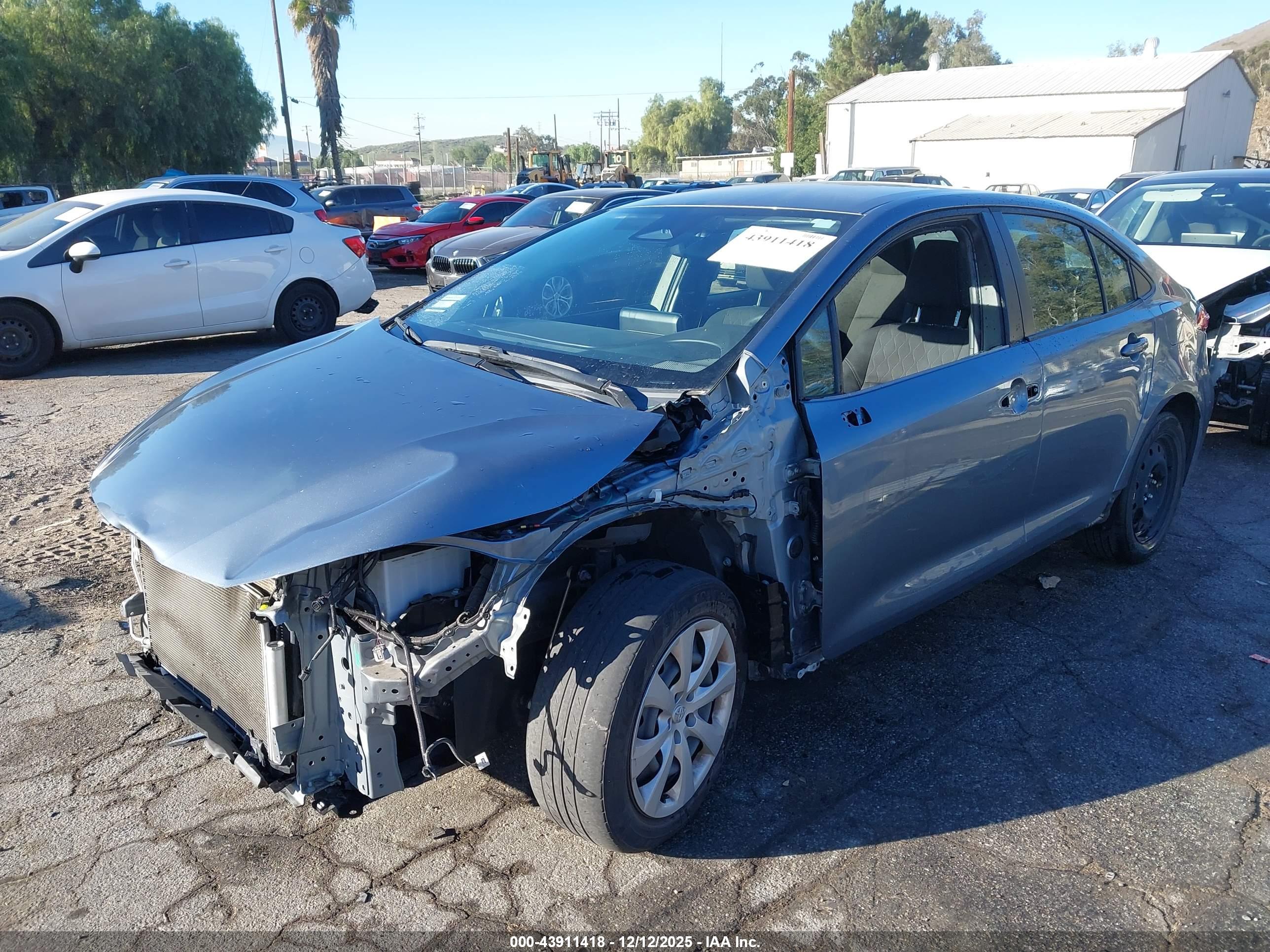 TOYOTA COROLLA image 2