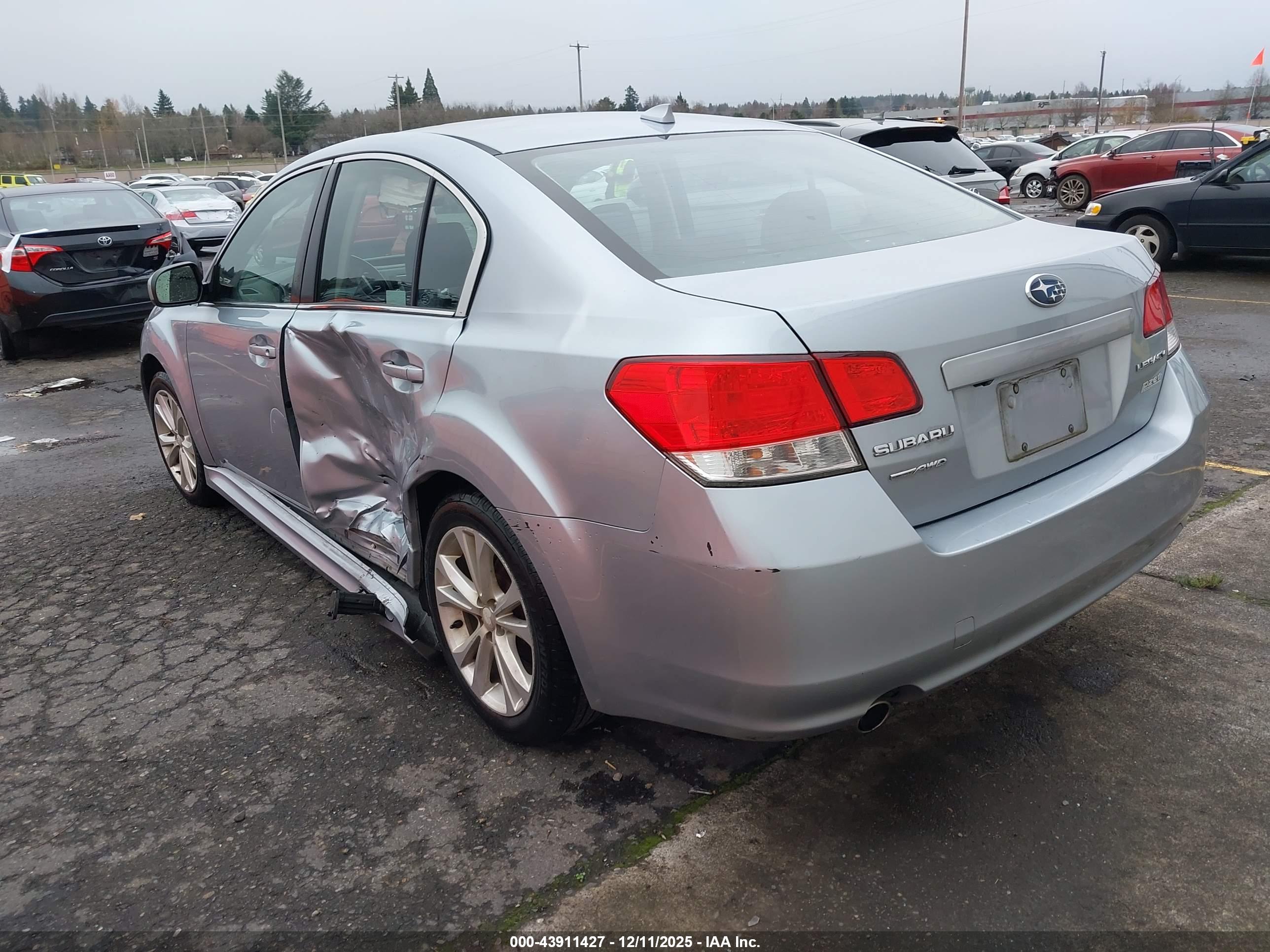 SUBARU LEGACY image 3
