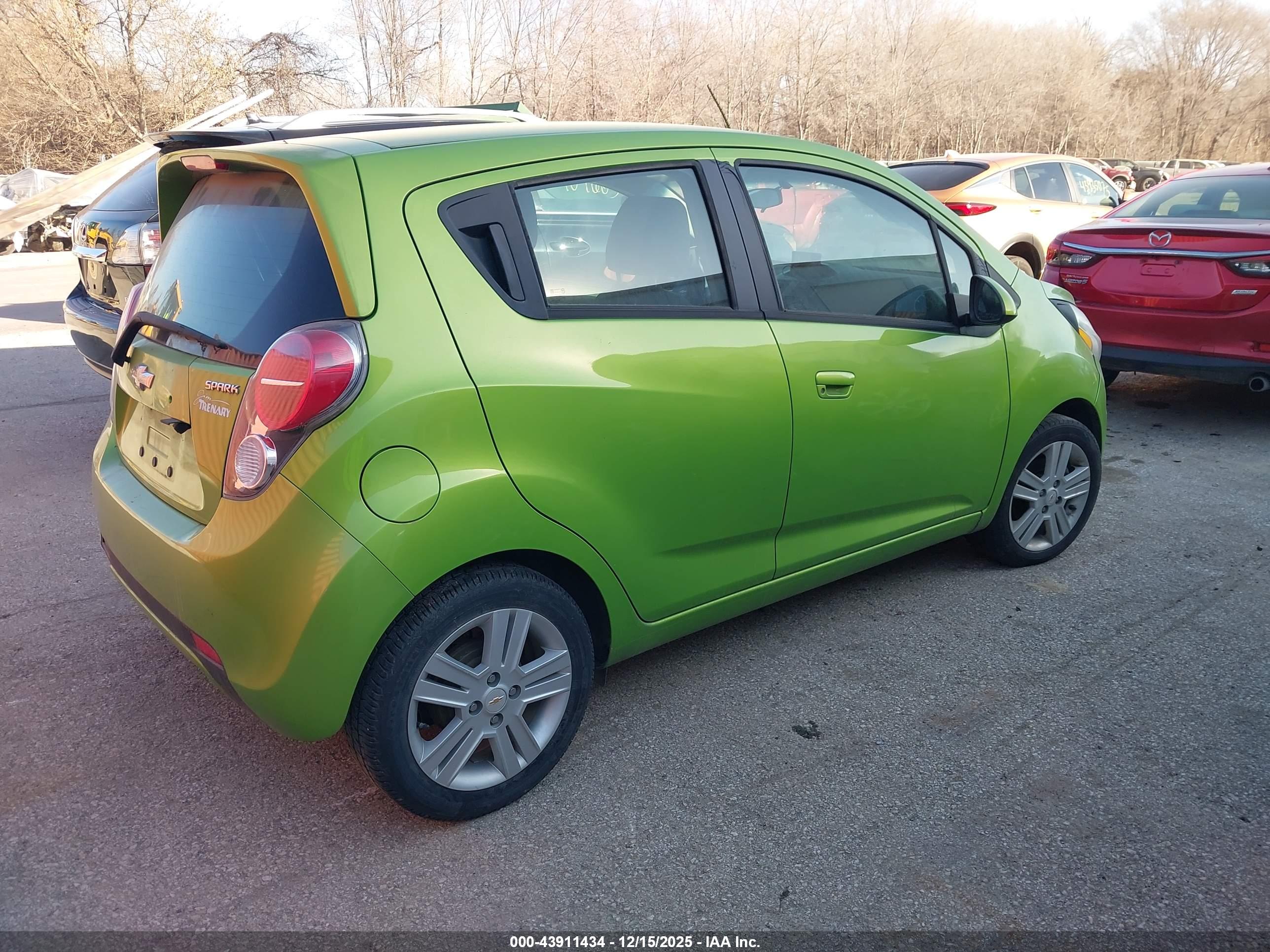 CHEVROLET SPARK image 4