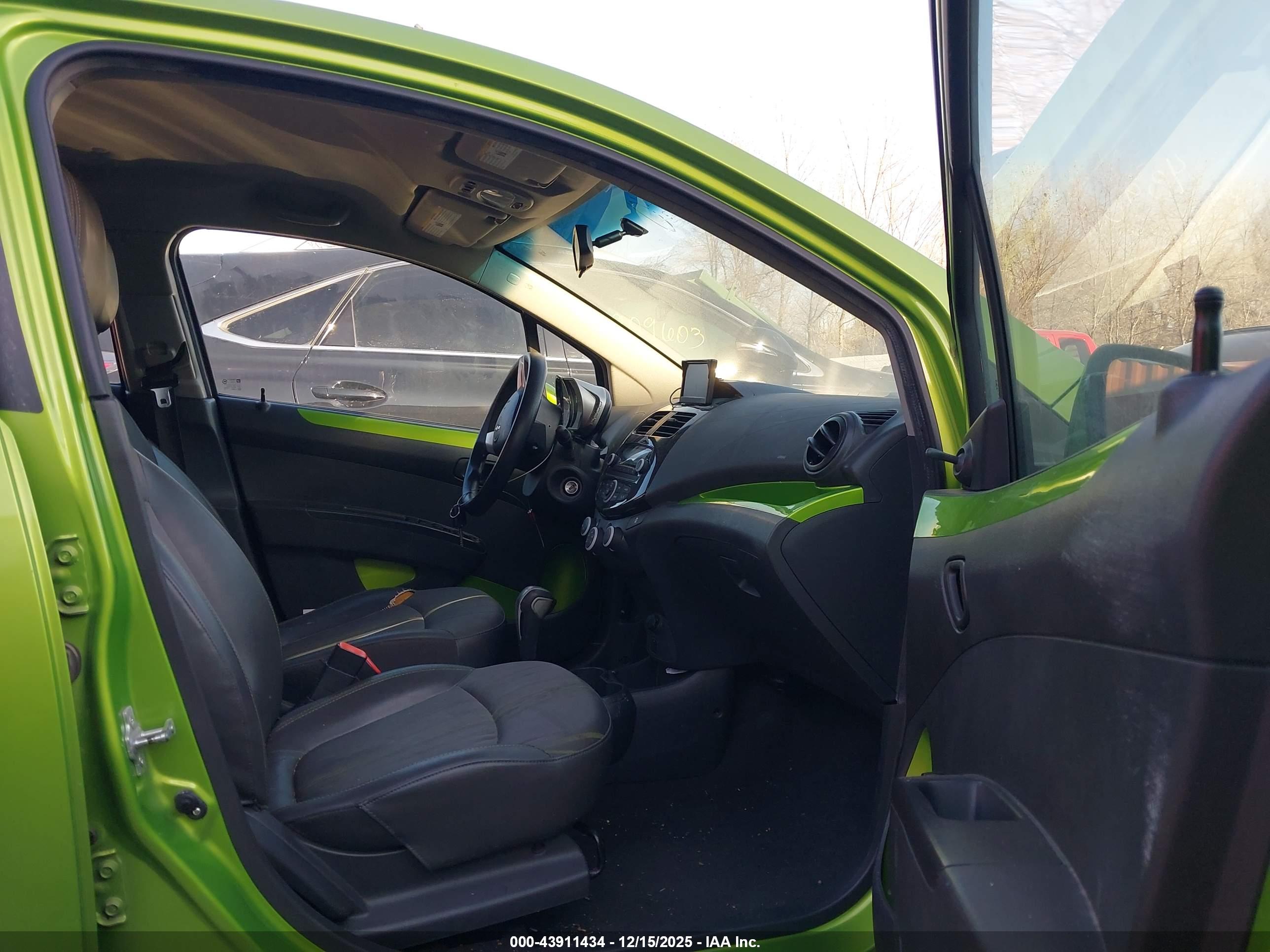 CHEVROLET SPARK image 5