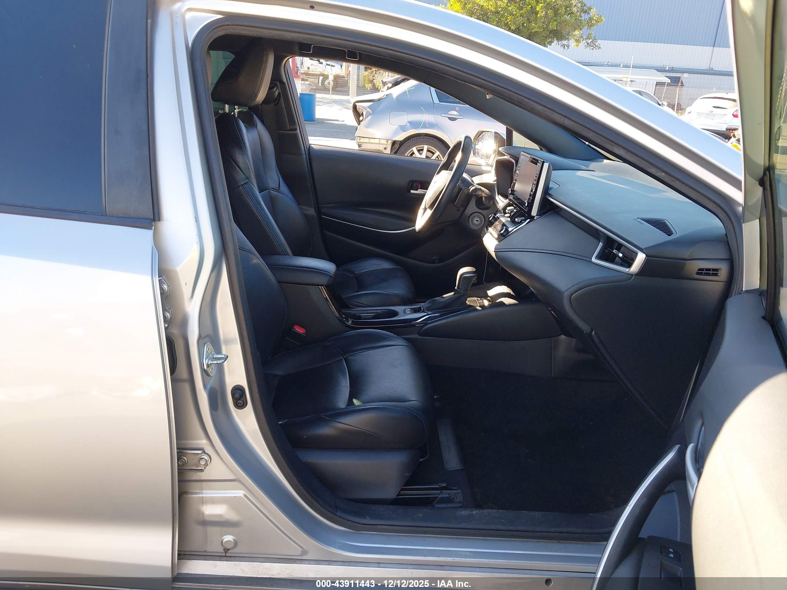 TOYOTA COROLLA image 5