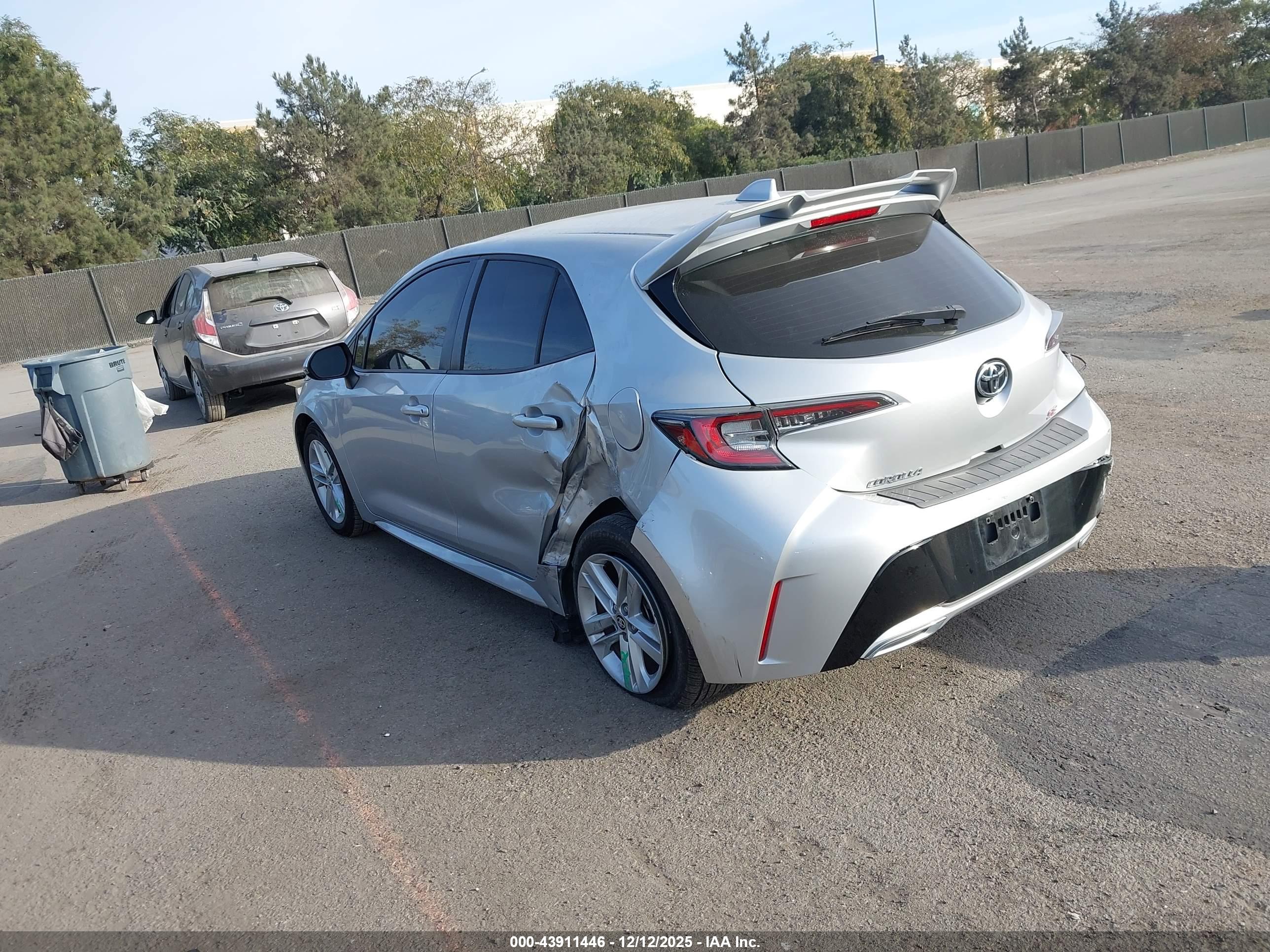 TOYOTA COROLLA image 3