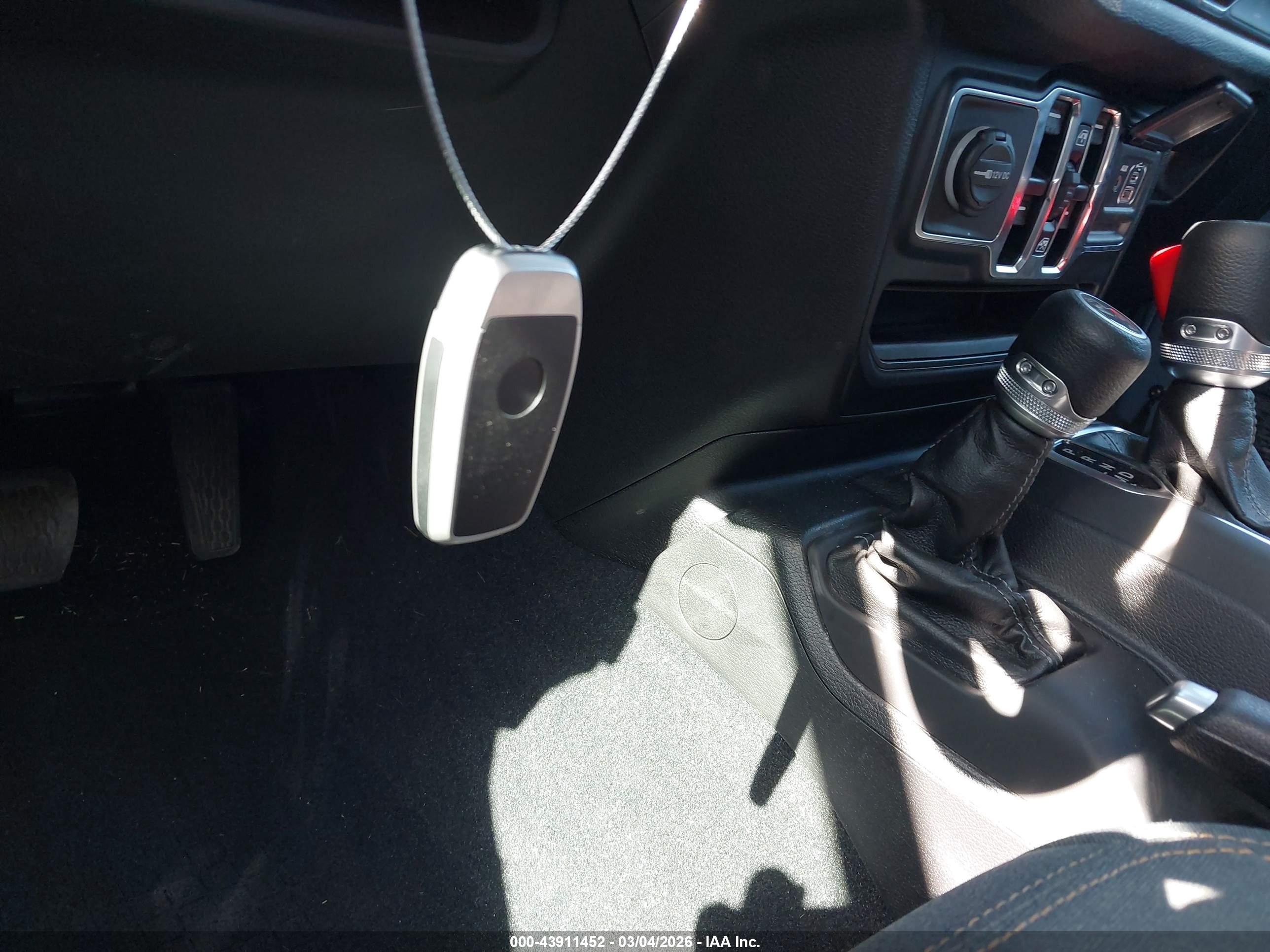 JEEP GLADIATOR image 11