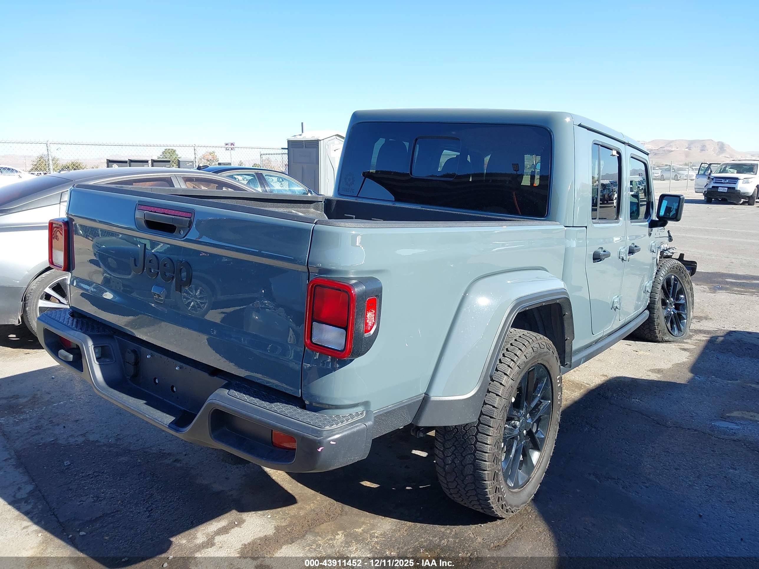 JEEP GLADIATOR image 4