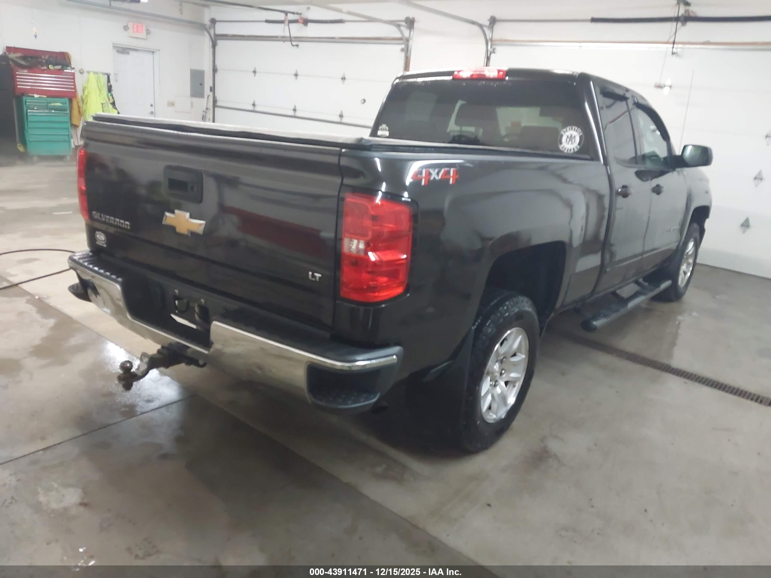 CHEVROLET SILVERADO image 4