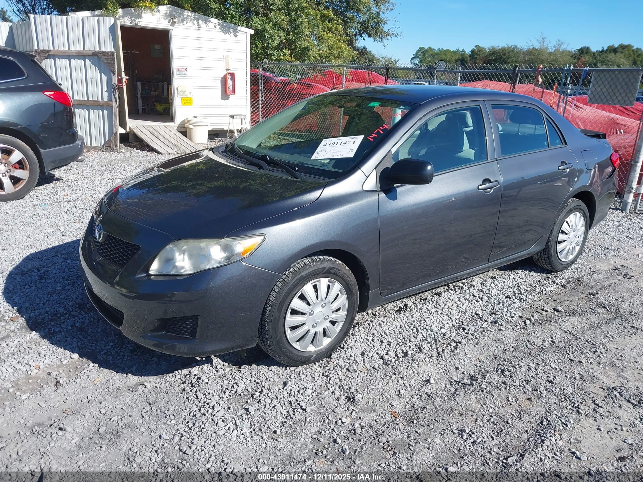 TOYOTA COROLLA image 2