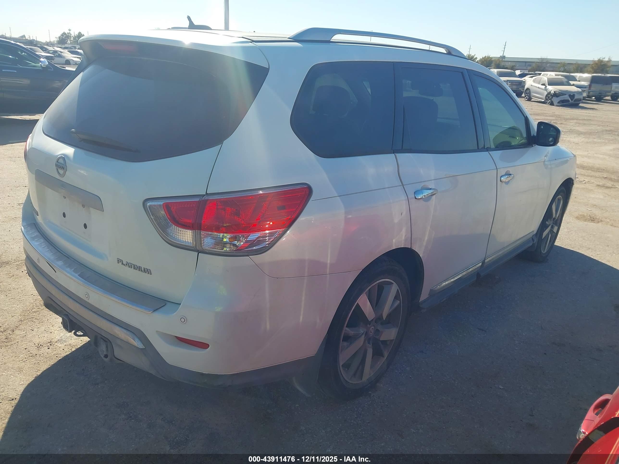 NISSAN PATHFINDER image 4