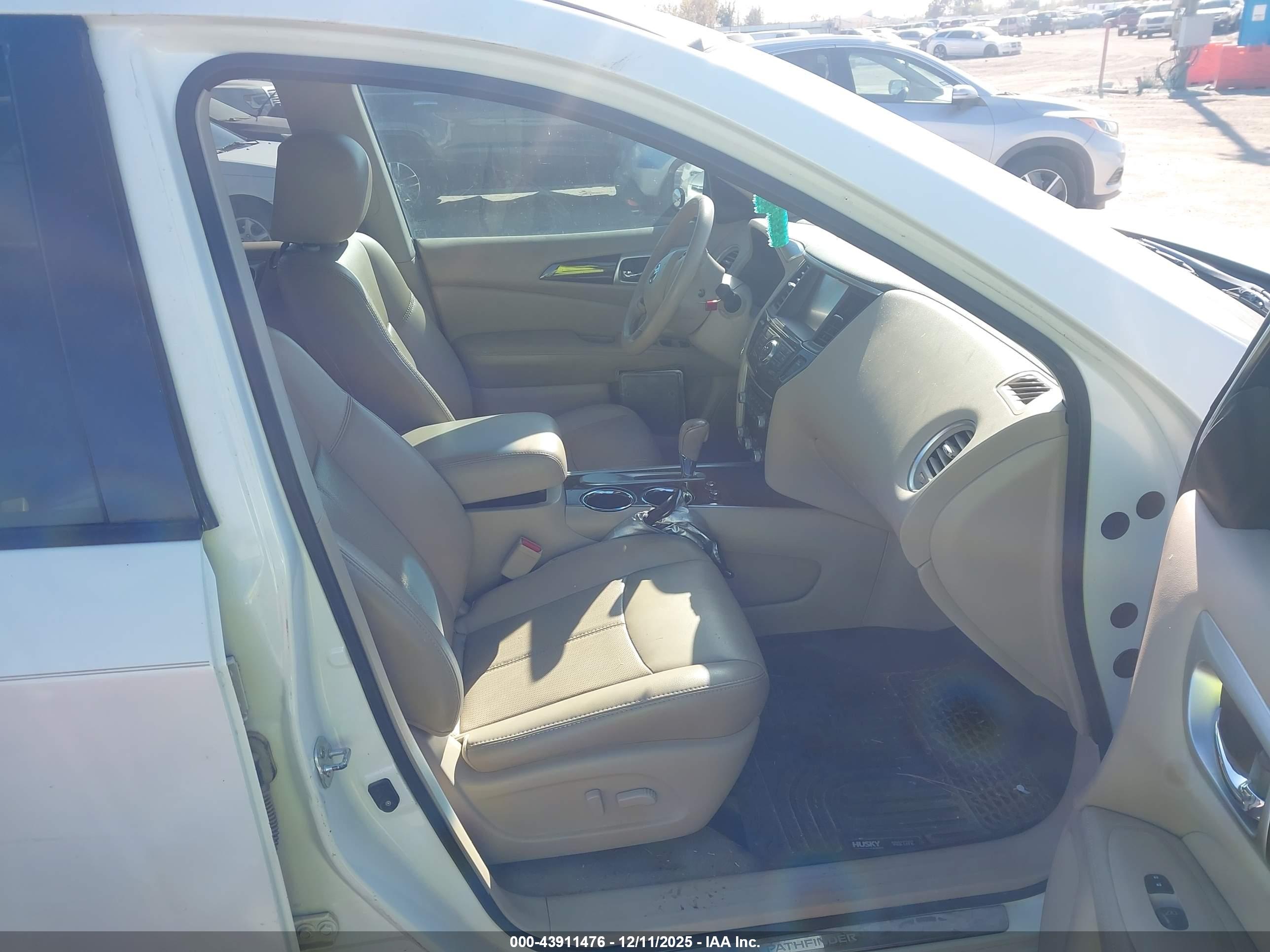 NISSAN PATHFINDER image 5