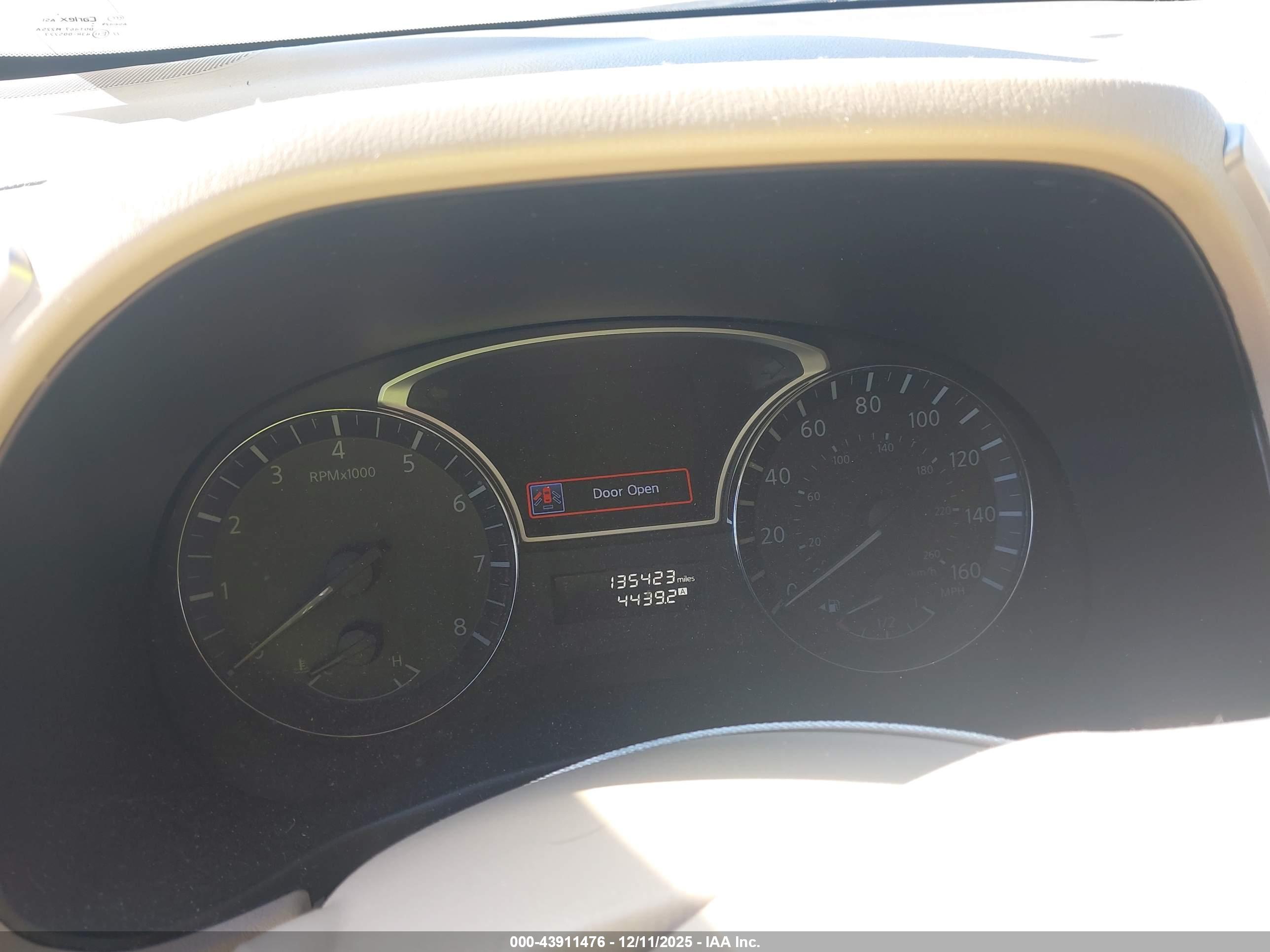 NISSAN PATHFINDER image 7