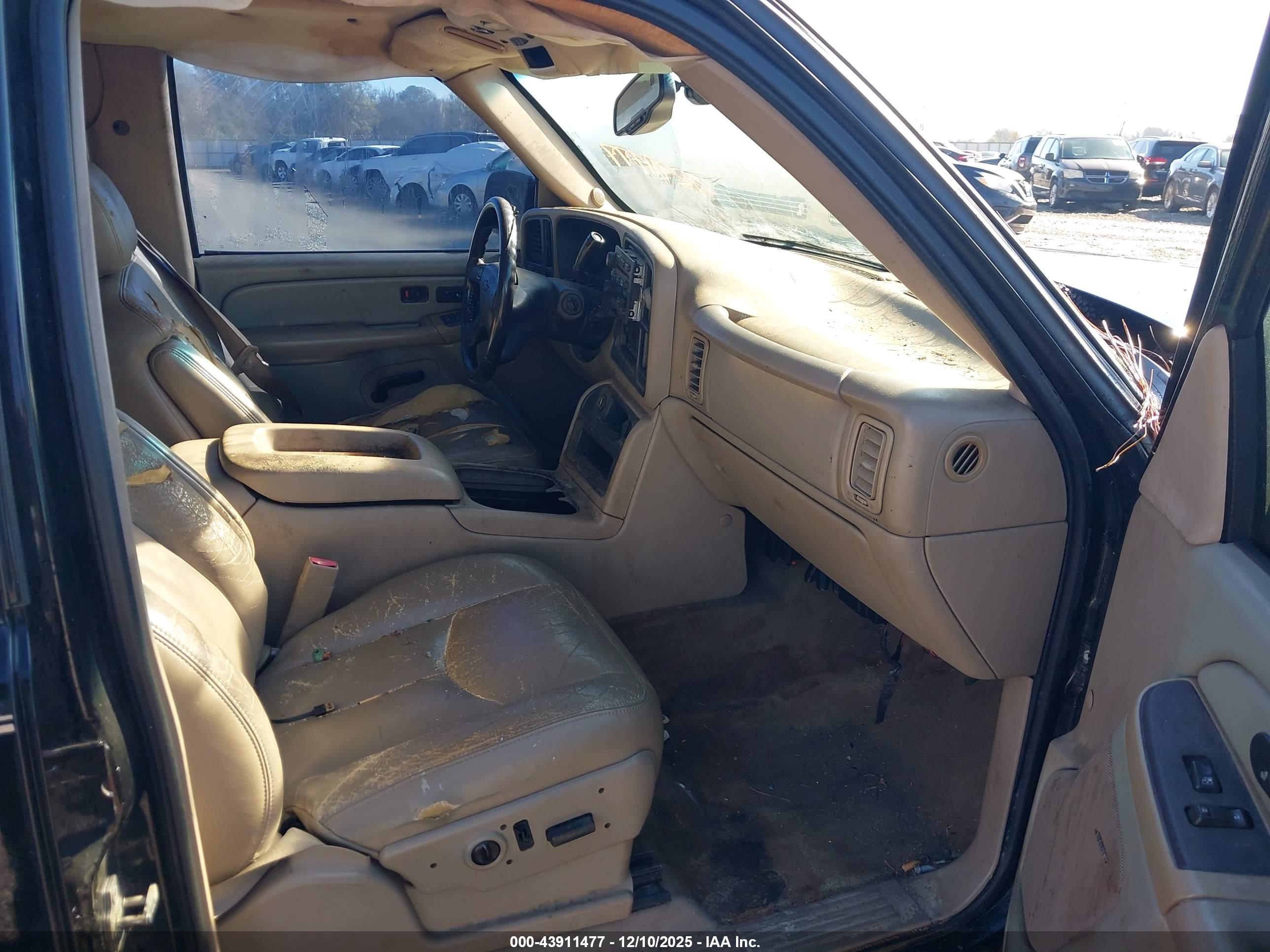 CHEVROLET SILVERADO image 5