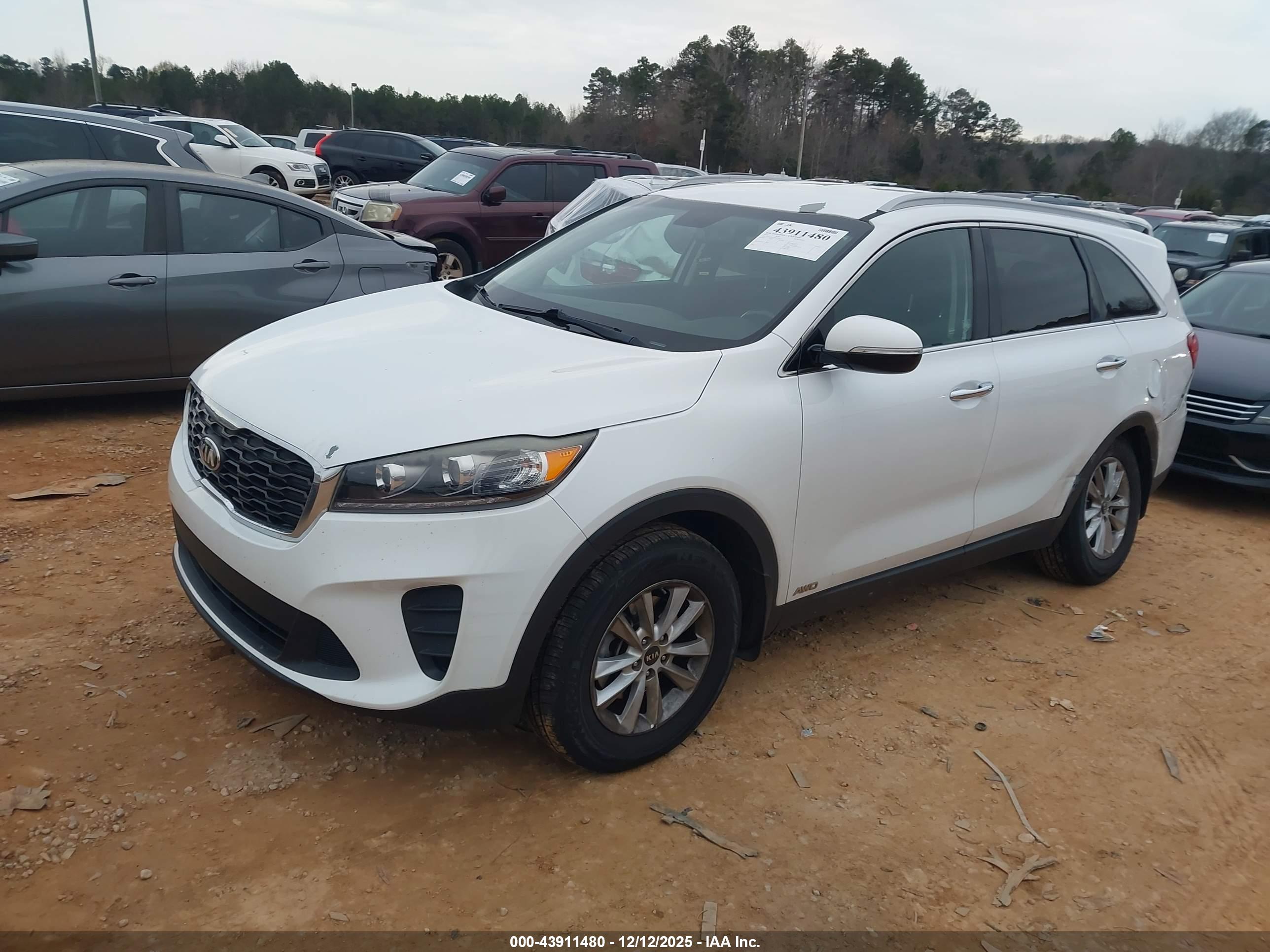 KIA SORENTO image 2