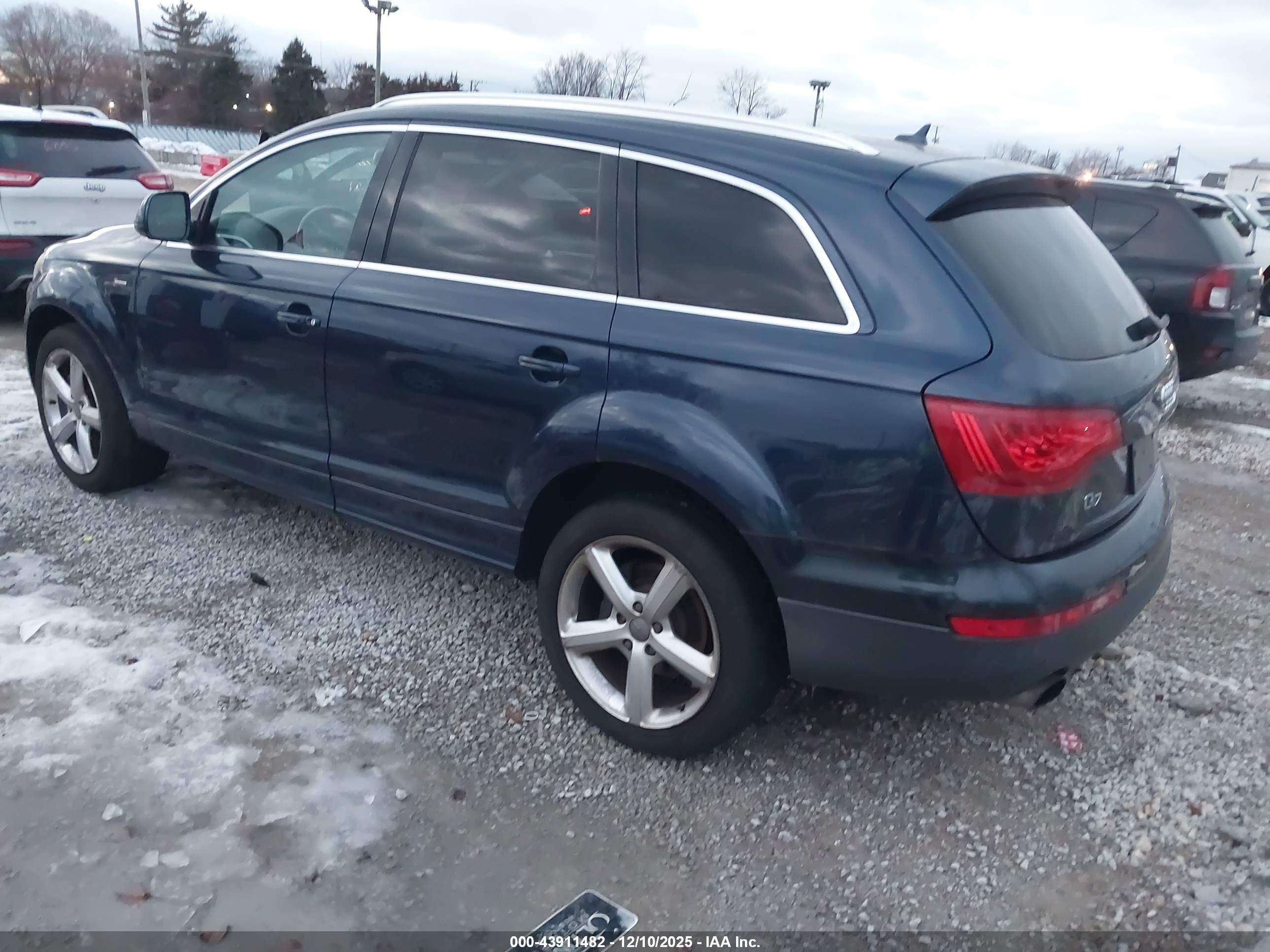 AUDI Q7 image 3
