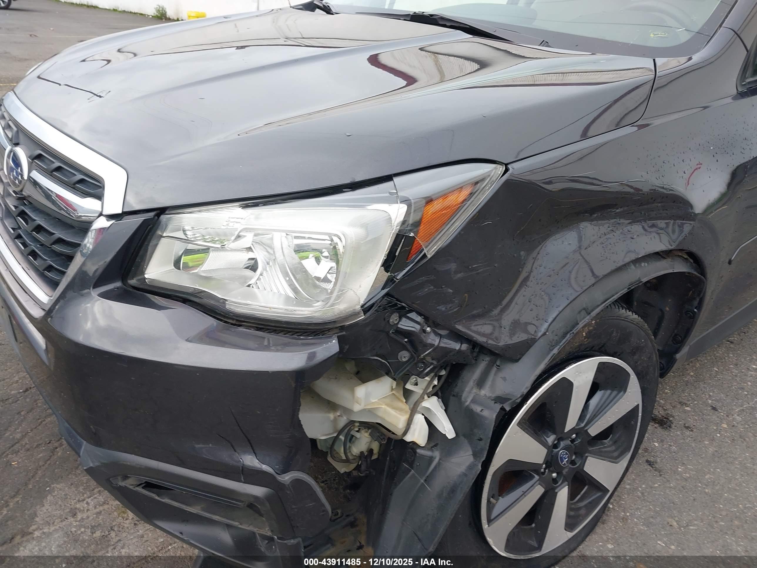 SUBARU FORESTER image 6