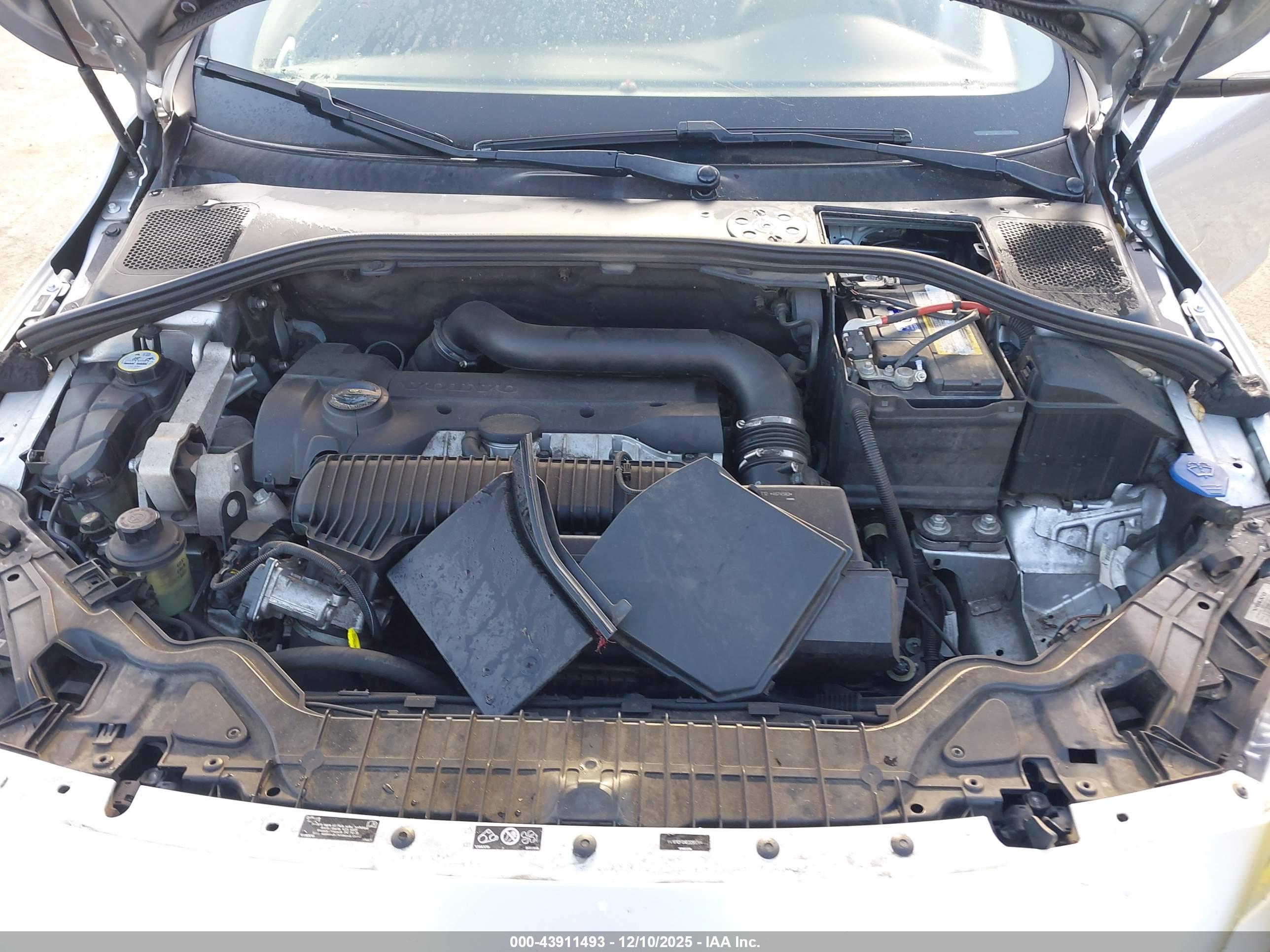VOLVO S60 image 10