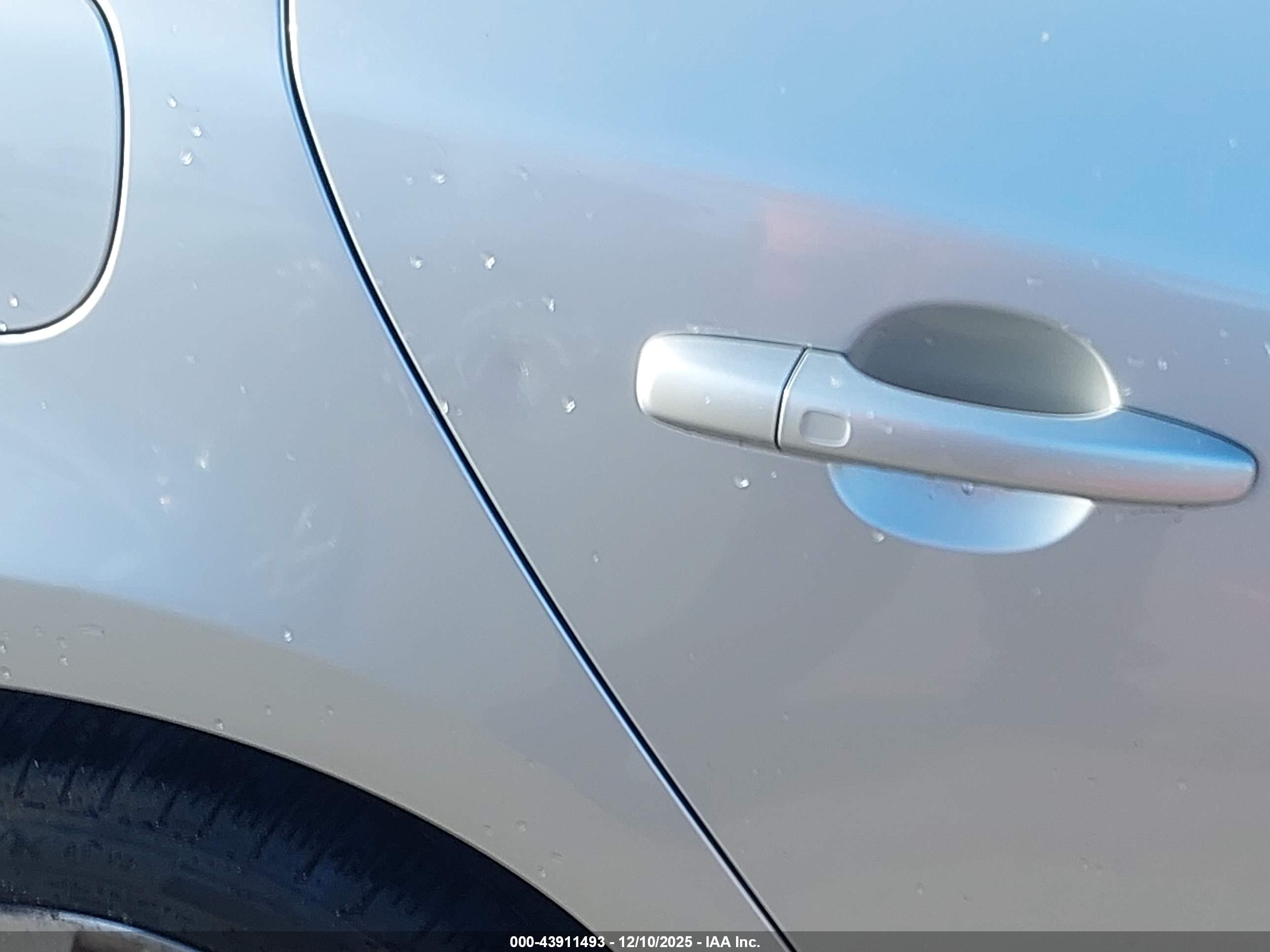 VOLVO S60 image 6