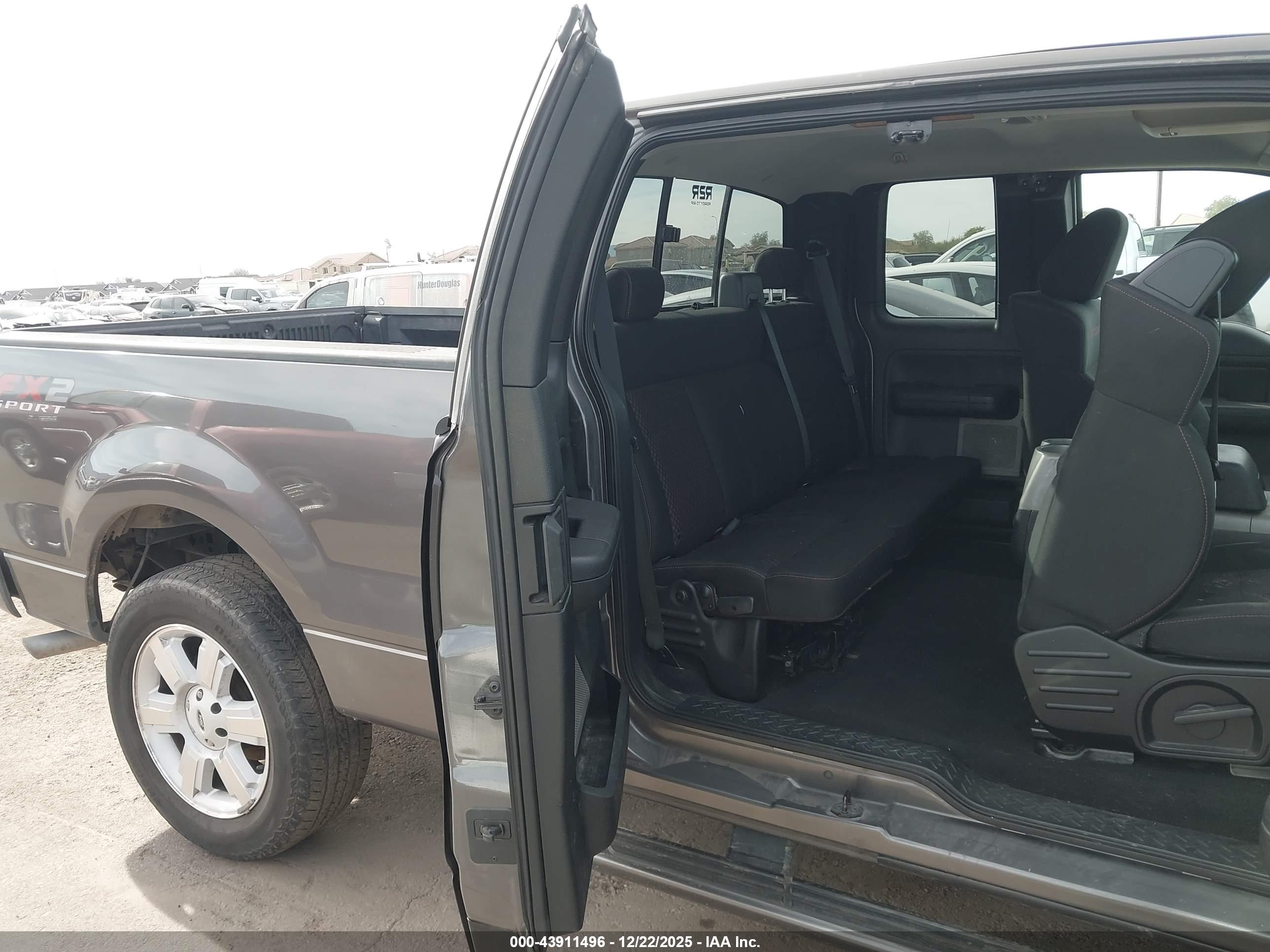 FORD F-150 image 8