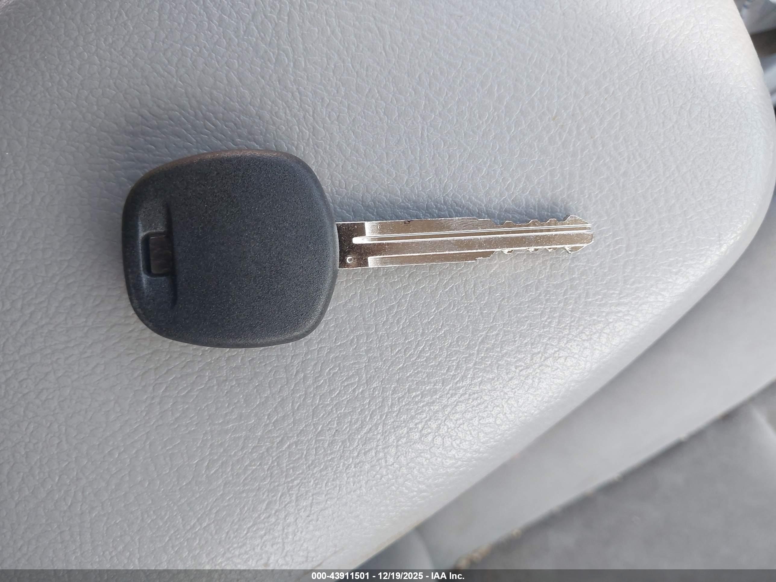 TOYOTA COROLLA image 11