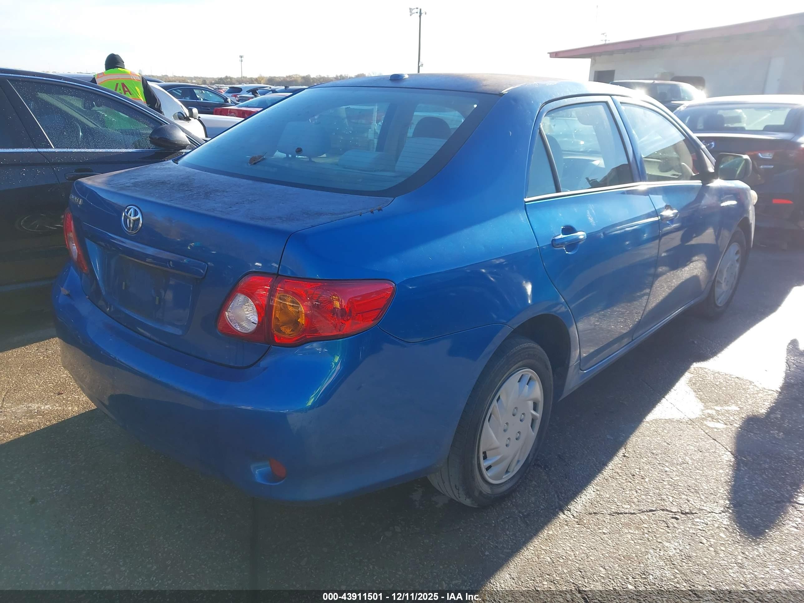 TOYOTA COROLLA image 4