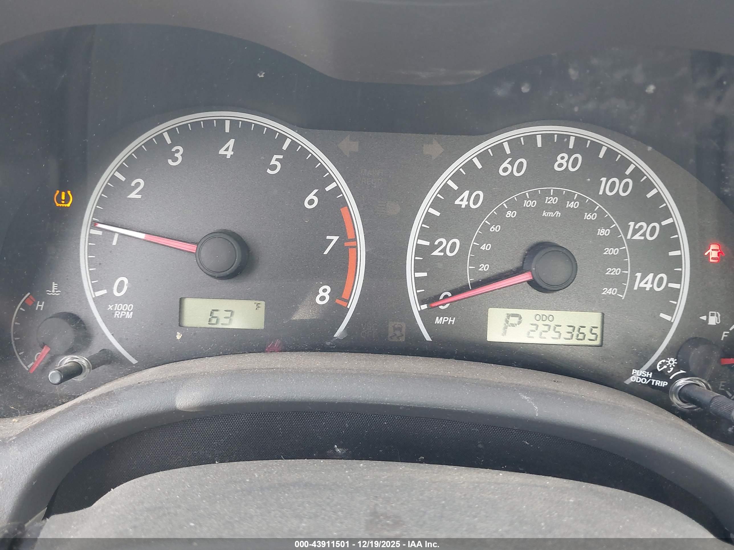 TOYOTA COROLLA image 7