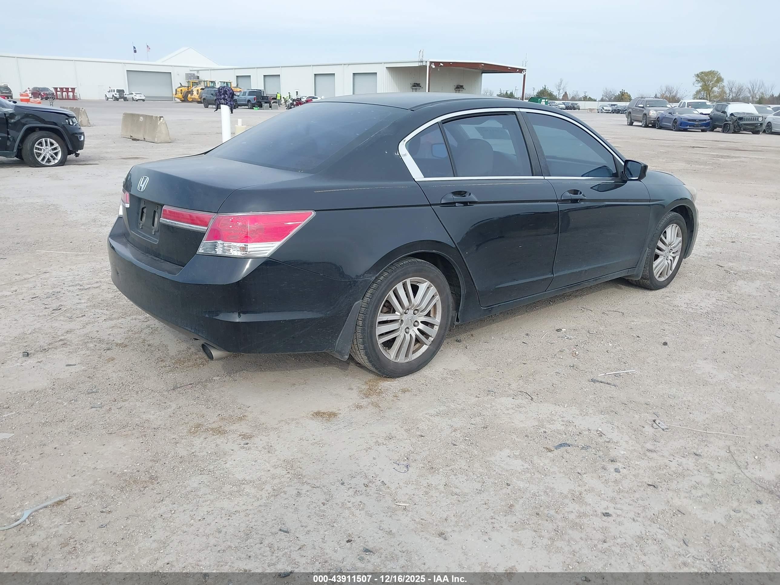 HONDA ACCORD image 4