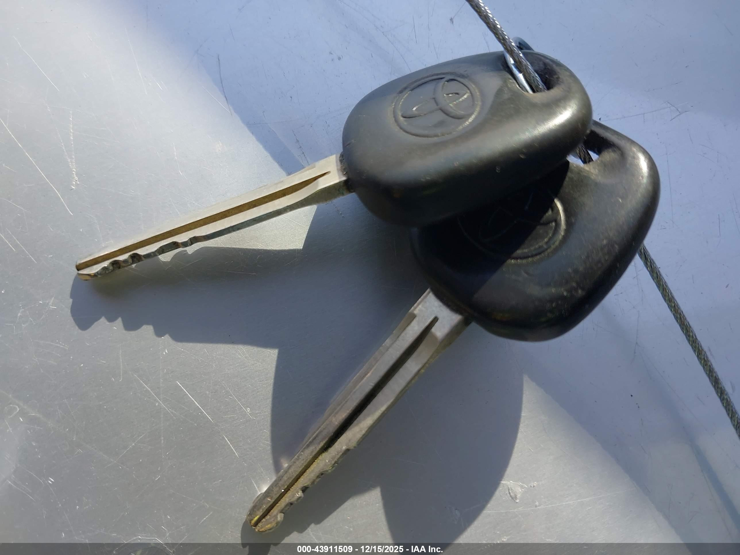 TOYOTA 4RUNNER image 11