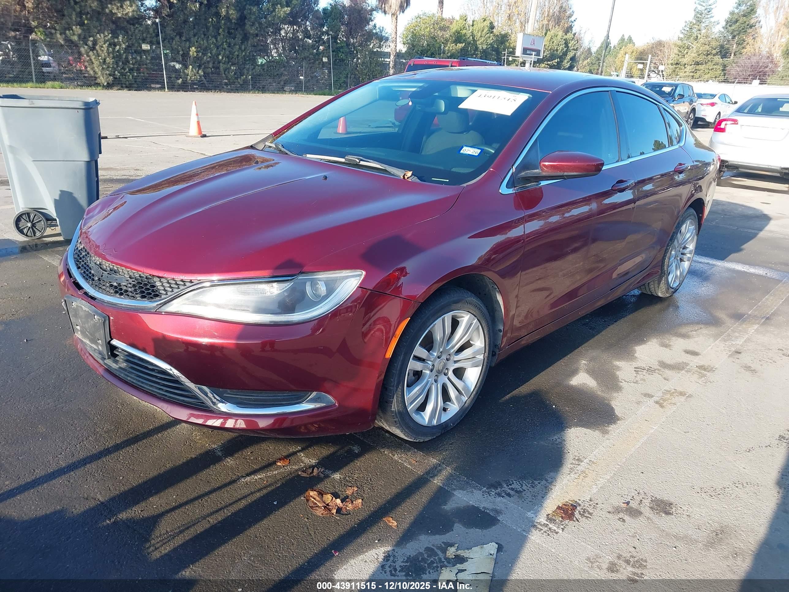 CHRYSLER 200 image 2