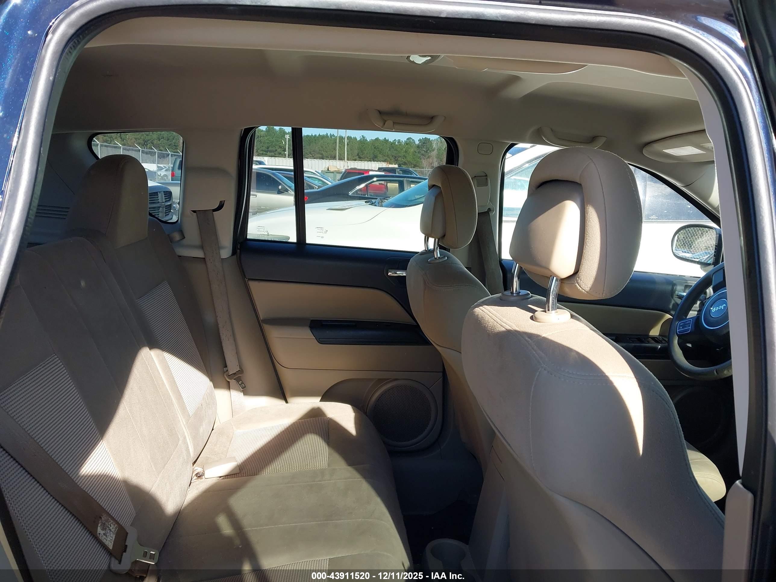 JEEP COMPASS image 8