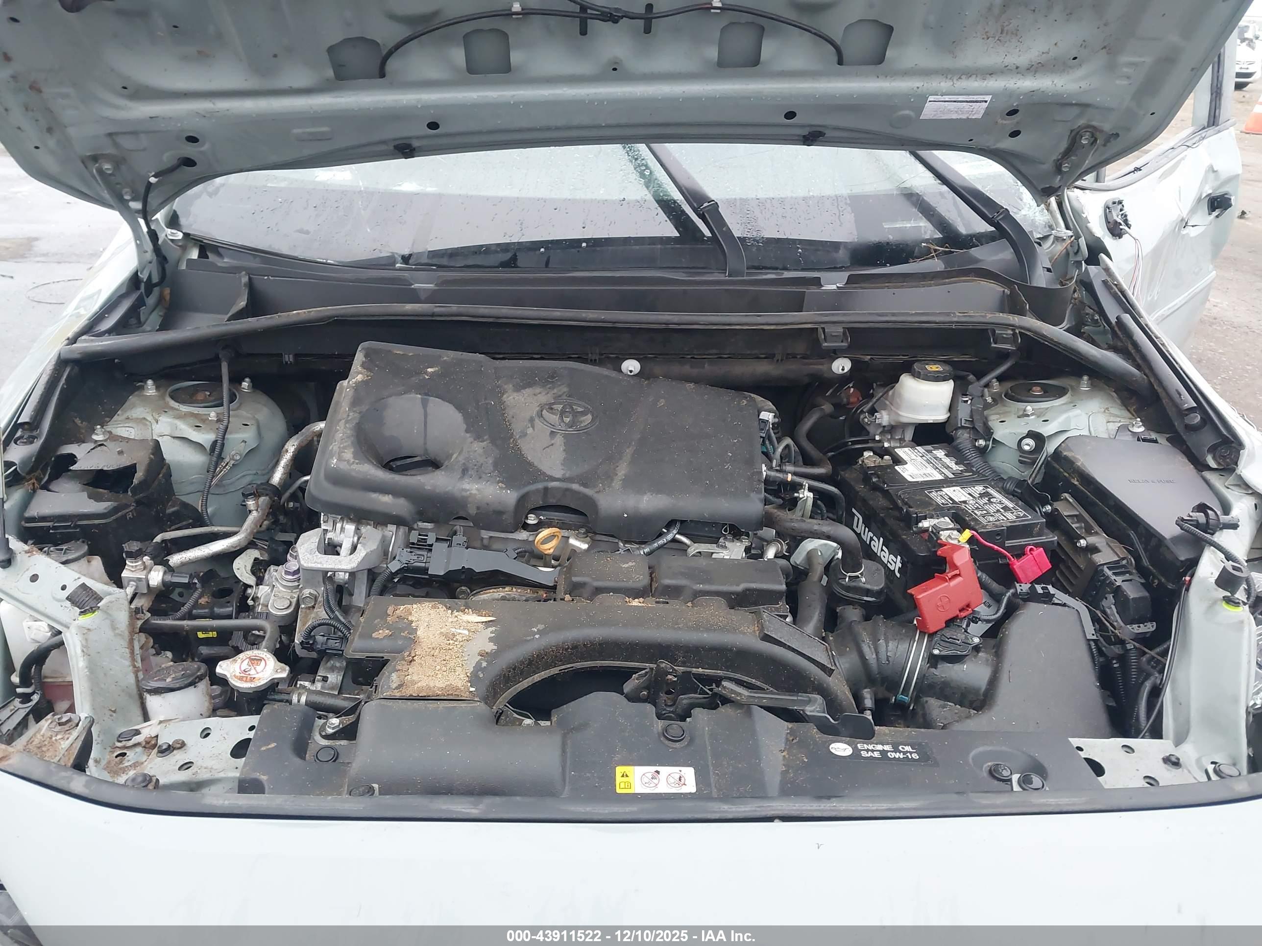 TOYOTA RAV4 image 10