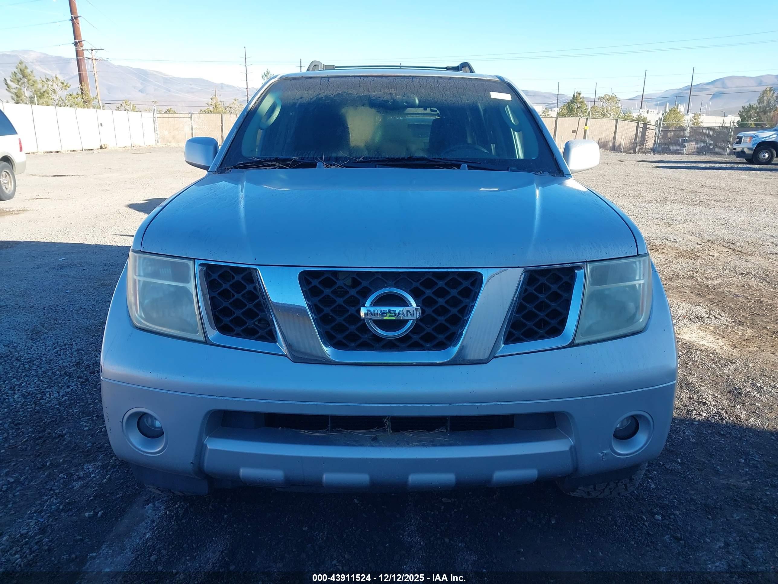 NISSAN PATHFINDER image 6
