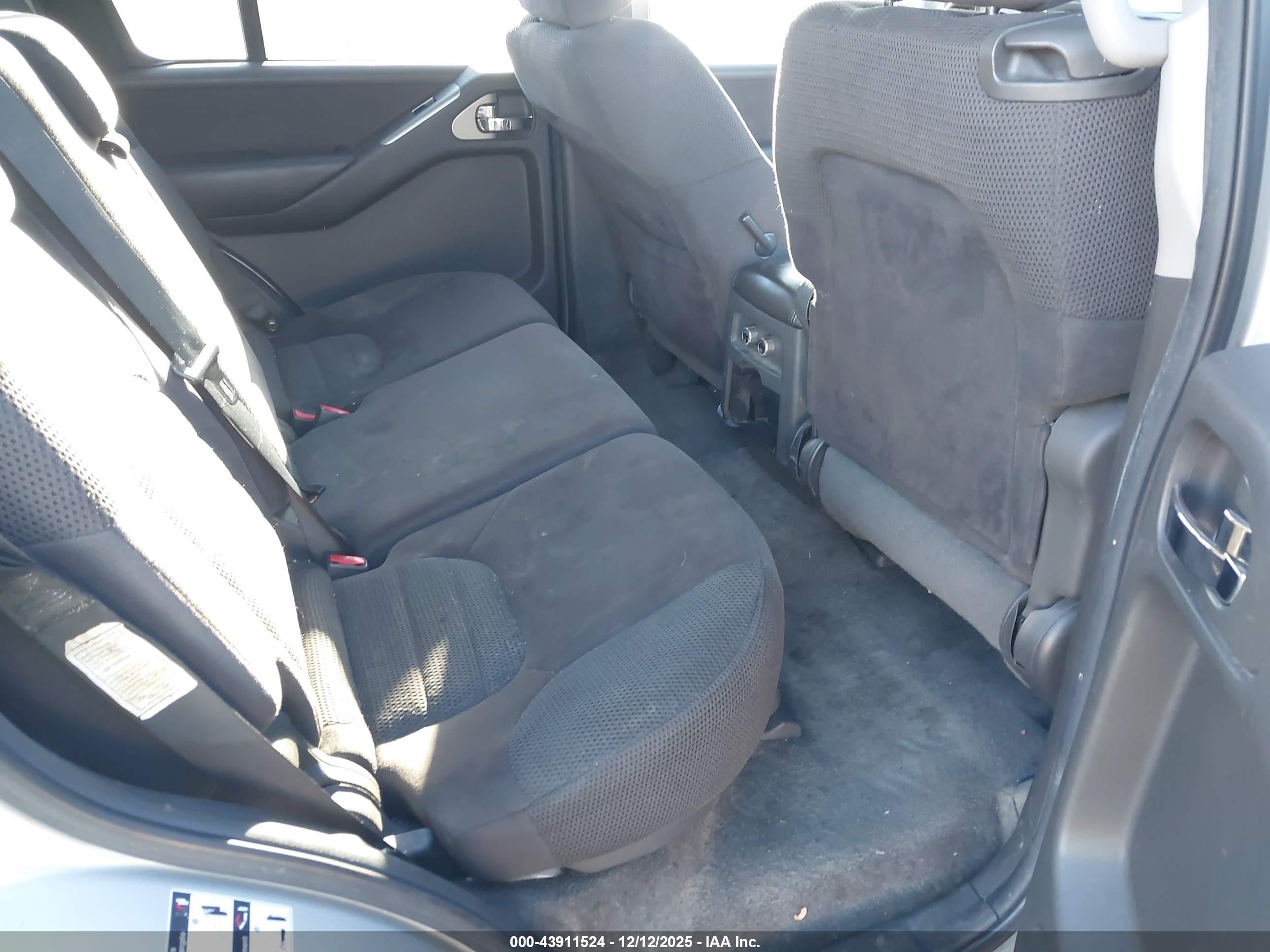 NISSAN PATHFINDER image 8