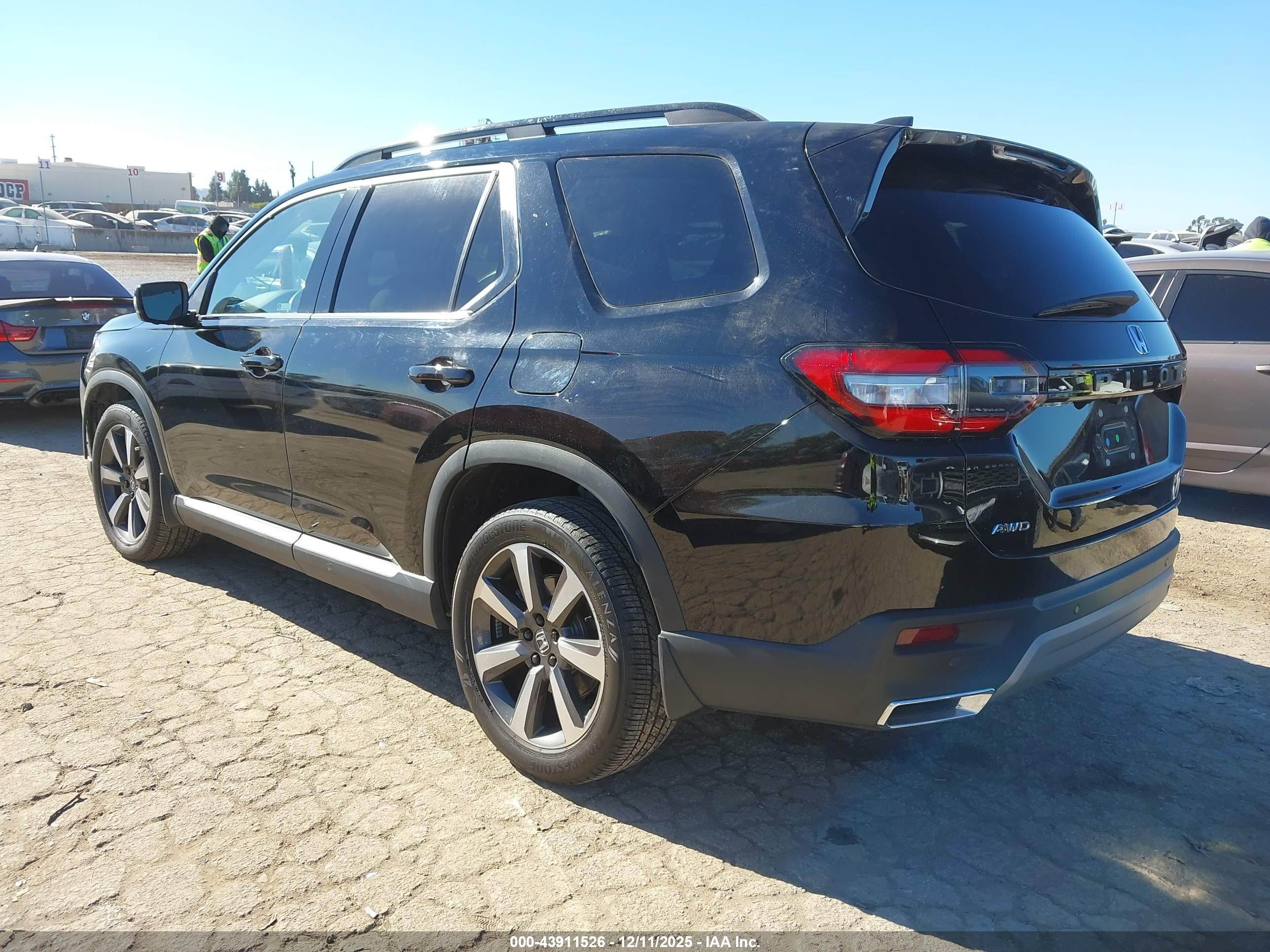 HONDA PILOT image 3