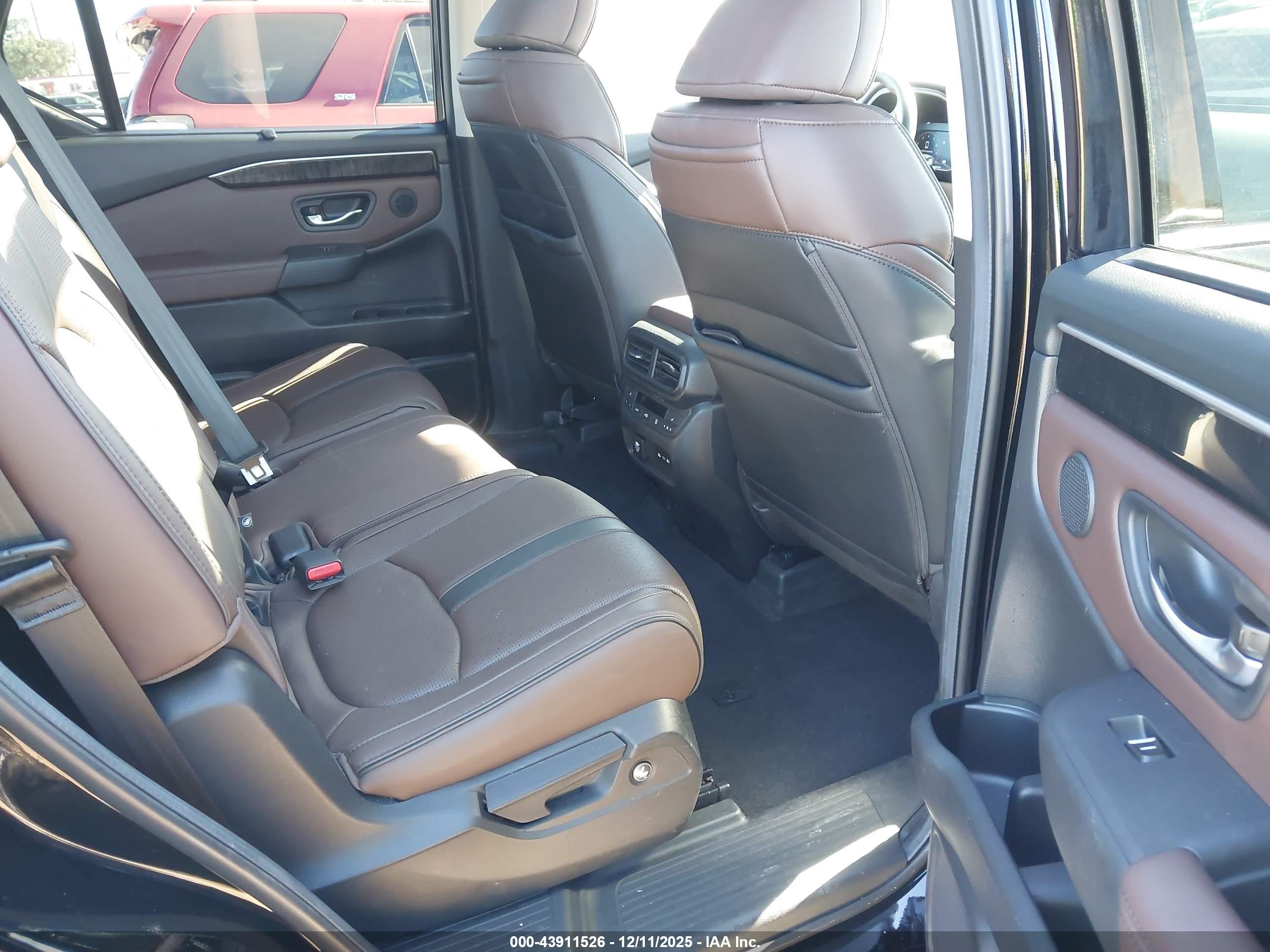 HONDA PILOT image 8