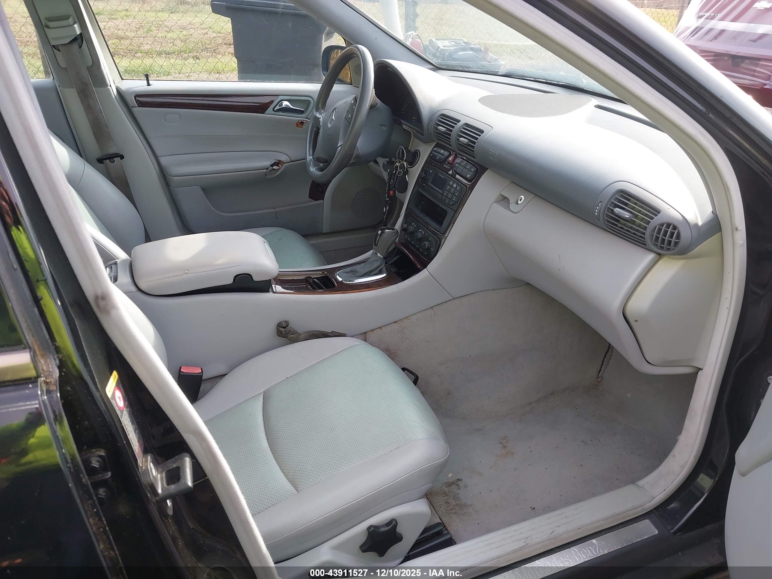 MERCEDES-BENZ C image 5