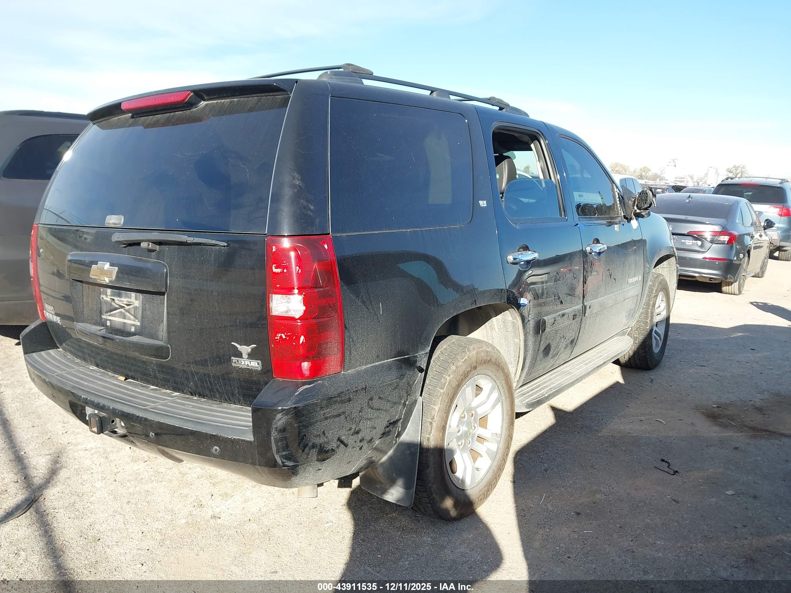 CHEVROLET TAHOE image 4