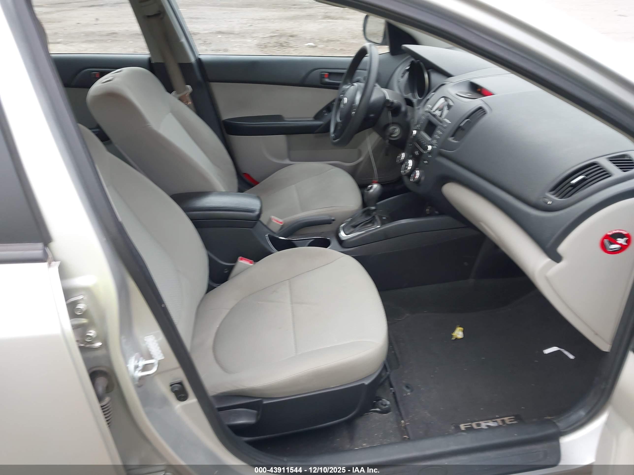 KIA FORTE image 5