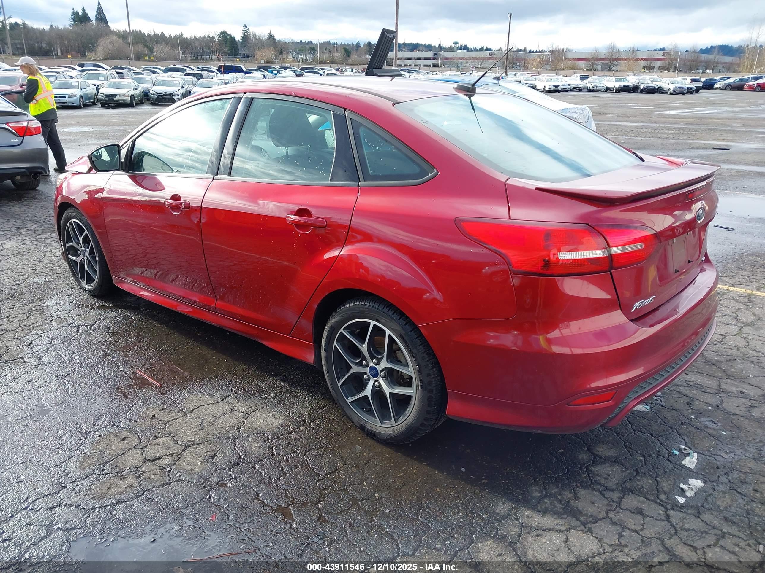 FORD FOCUS image 3