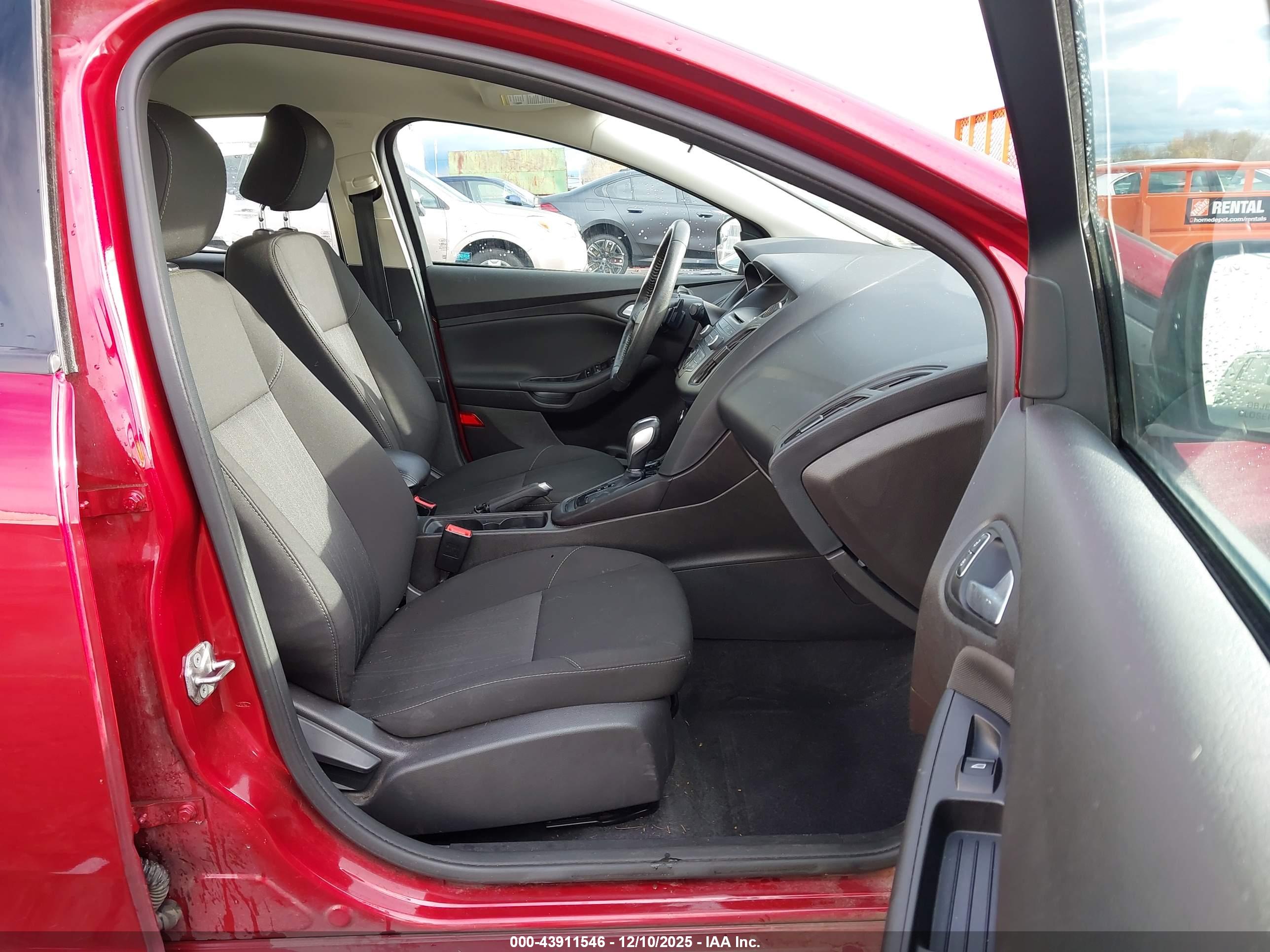 FORD FOCUS image 5
