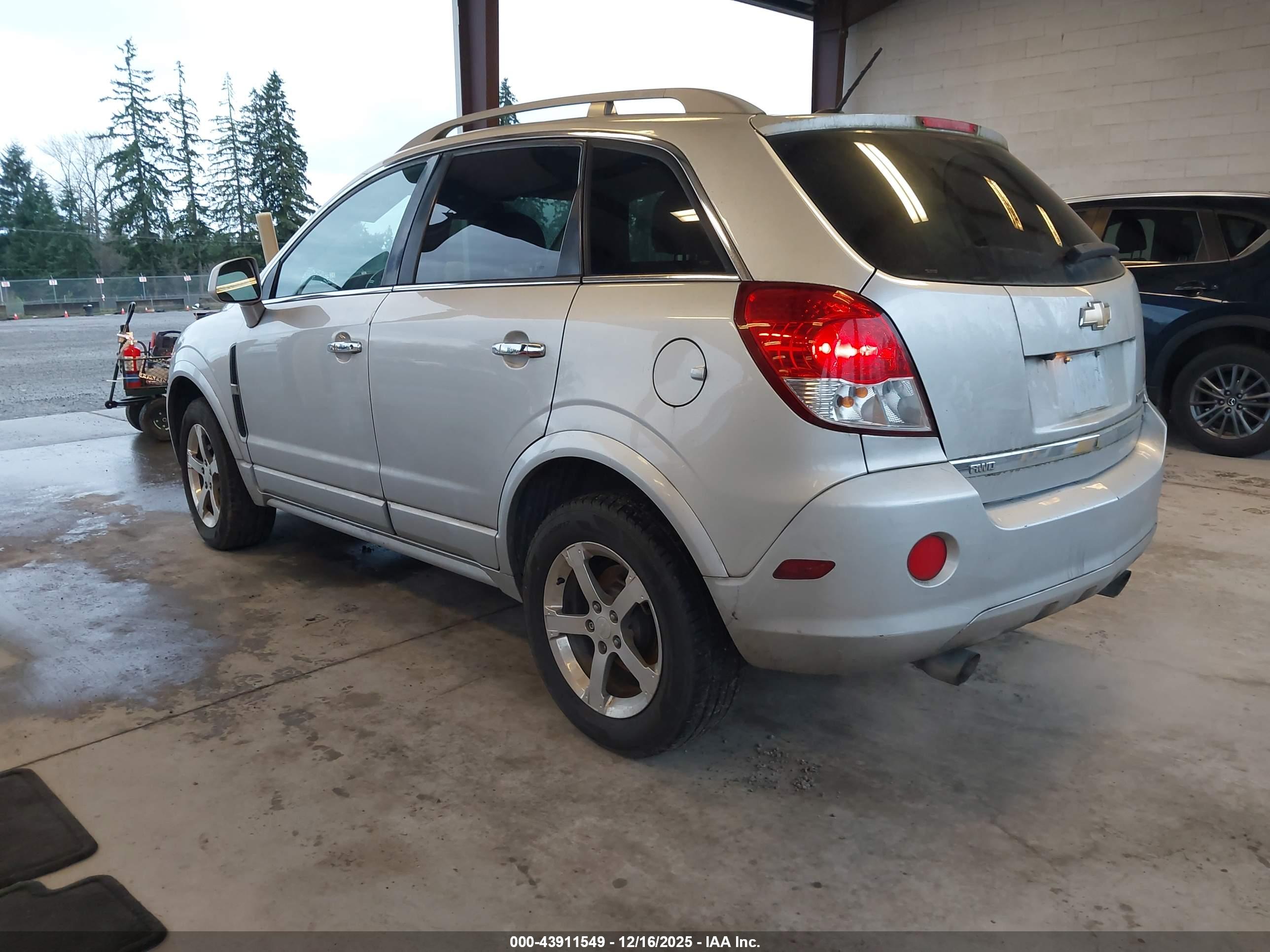 CHEVROLET CAPTIVA image 3