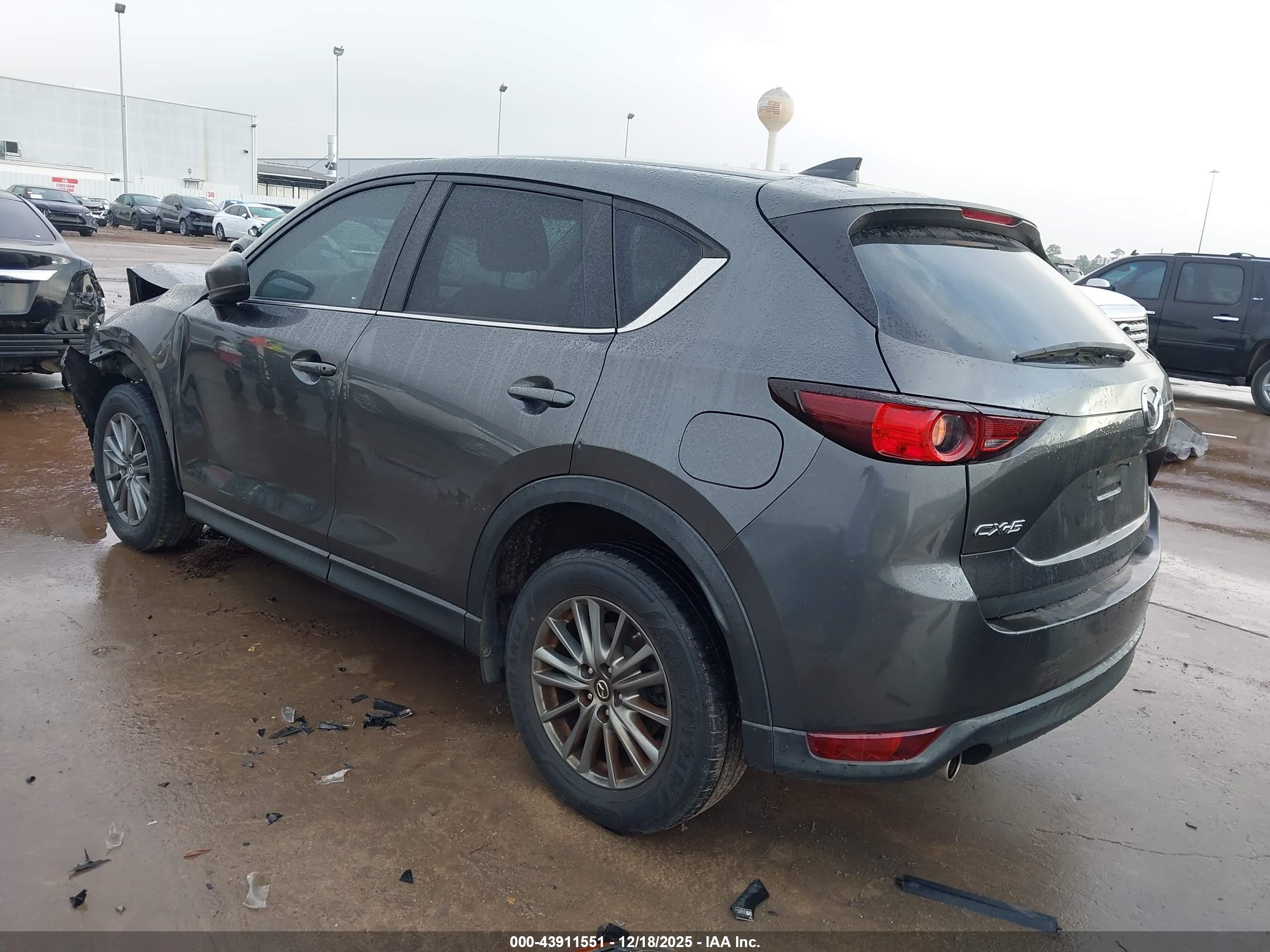 MAZDA CX-5 image 3