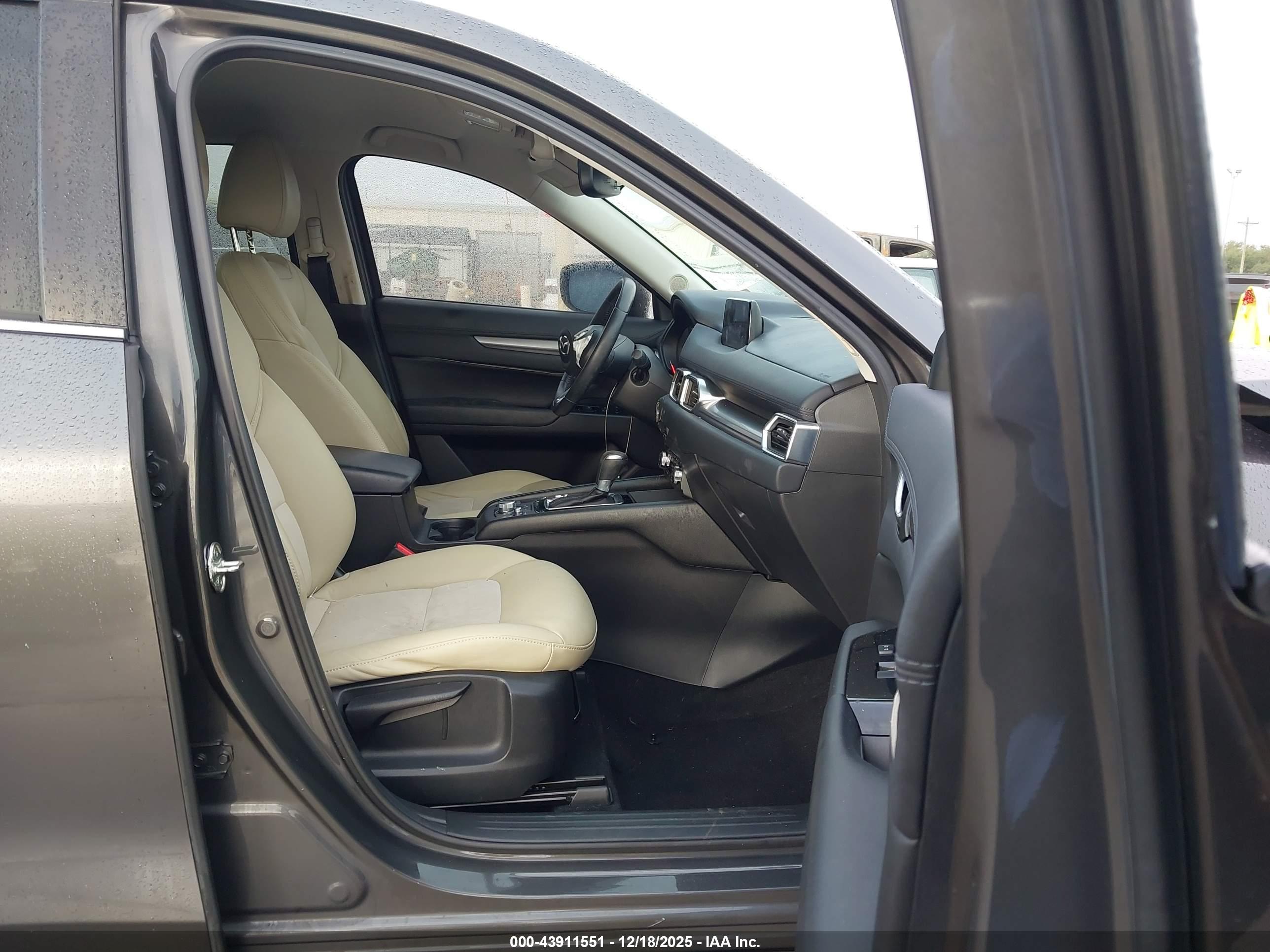 MAZDA CX-5 image 5