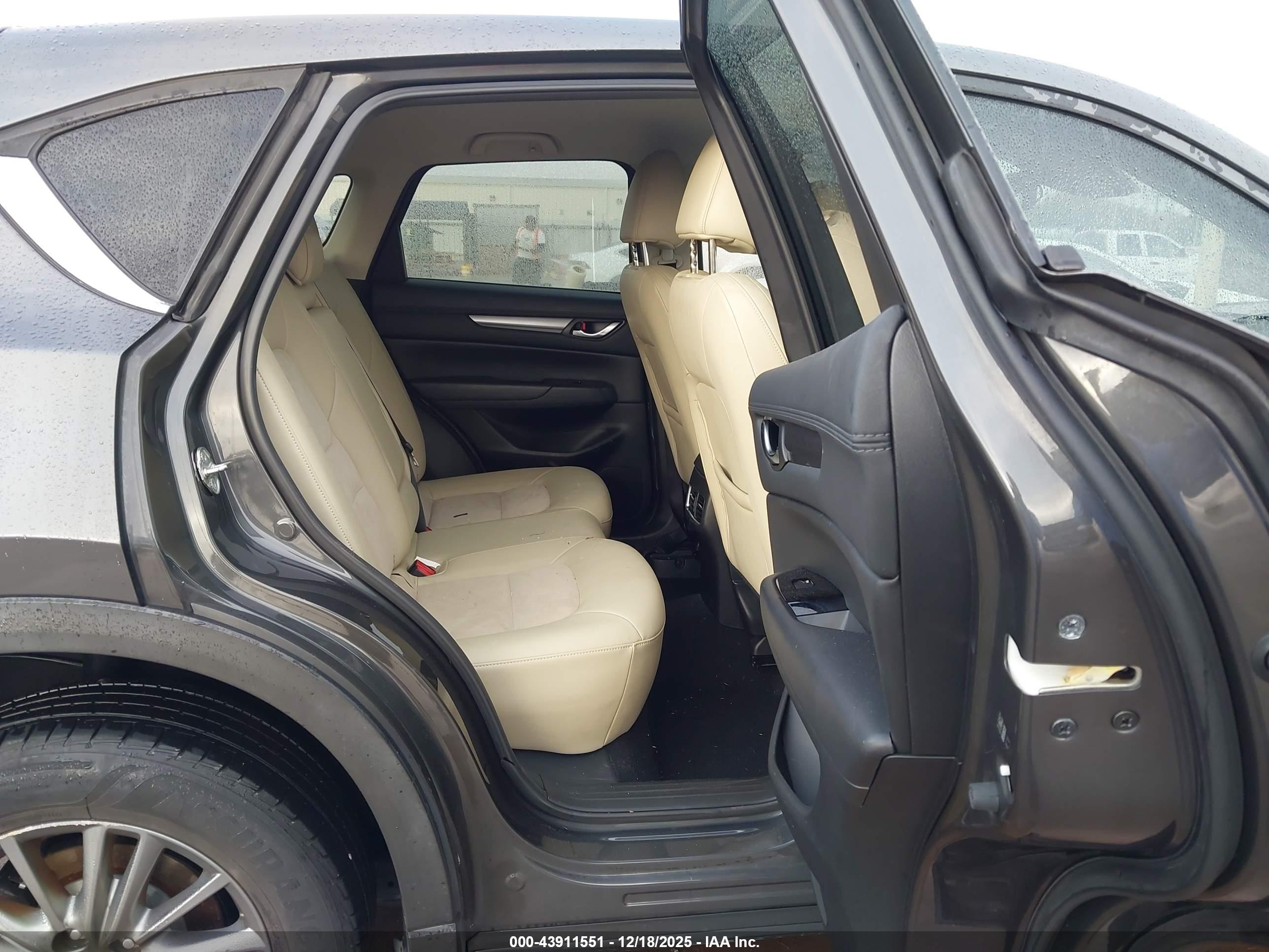 MAZDA CX-5 image 8