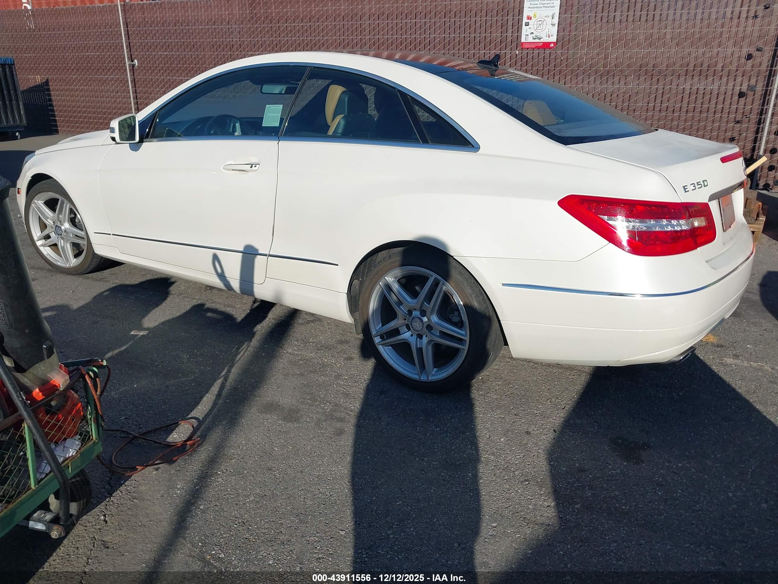 MERCEDES-BENZ E image 3