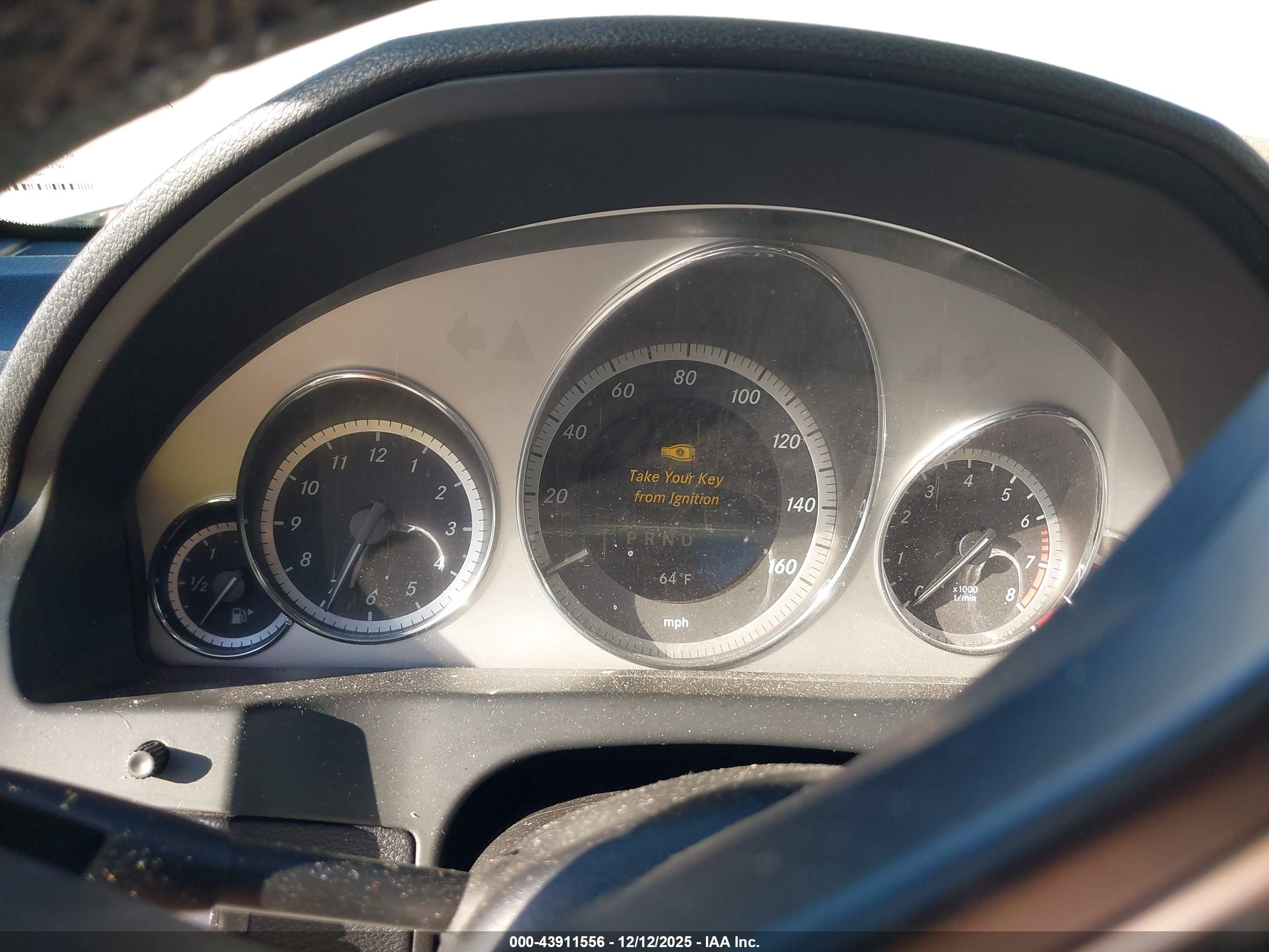 MERCEDES-BENZ E image 7