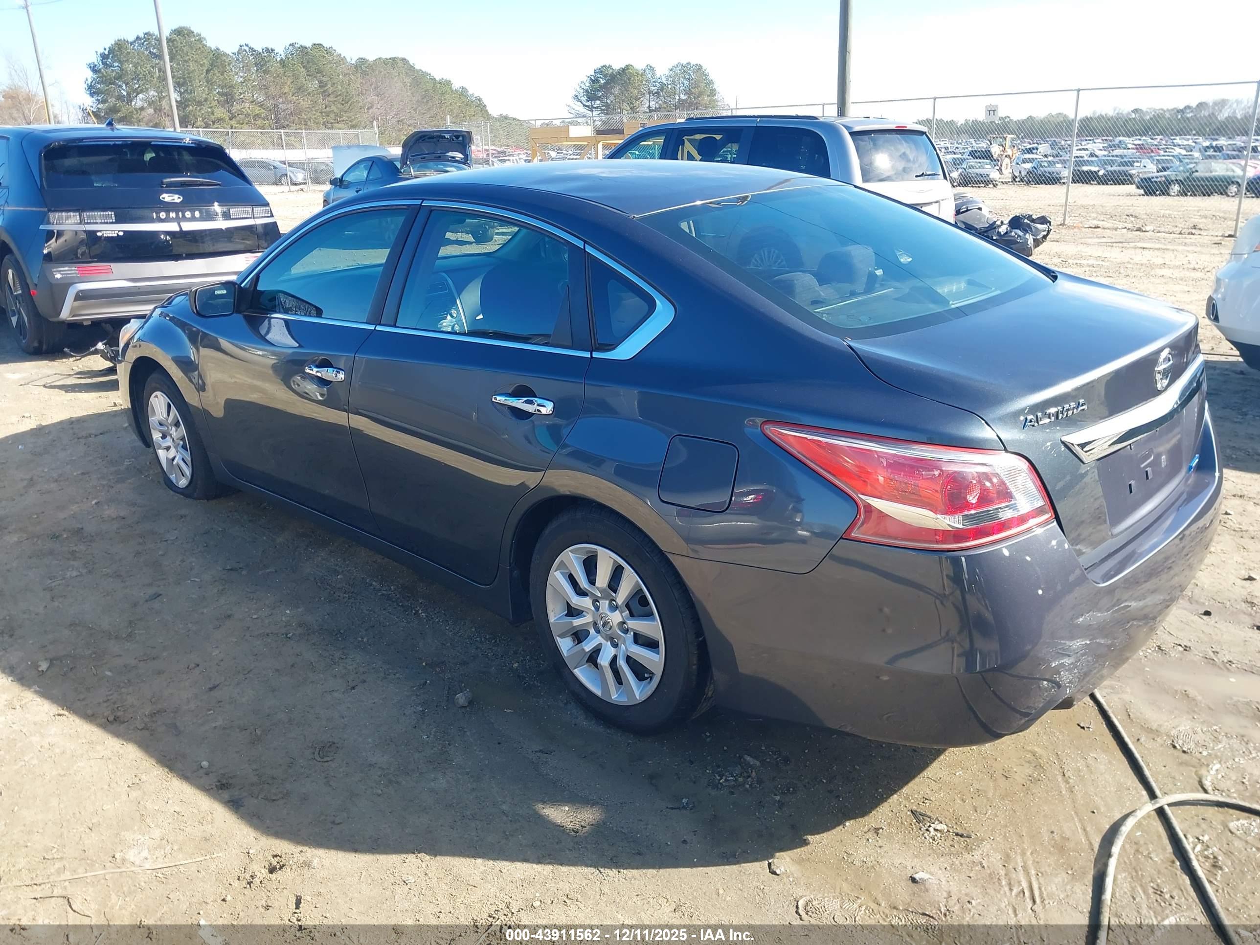 NISSAN ALTIMA image 3