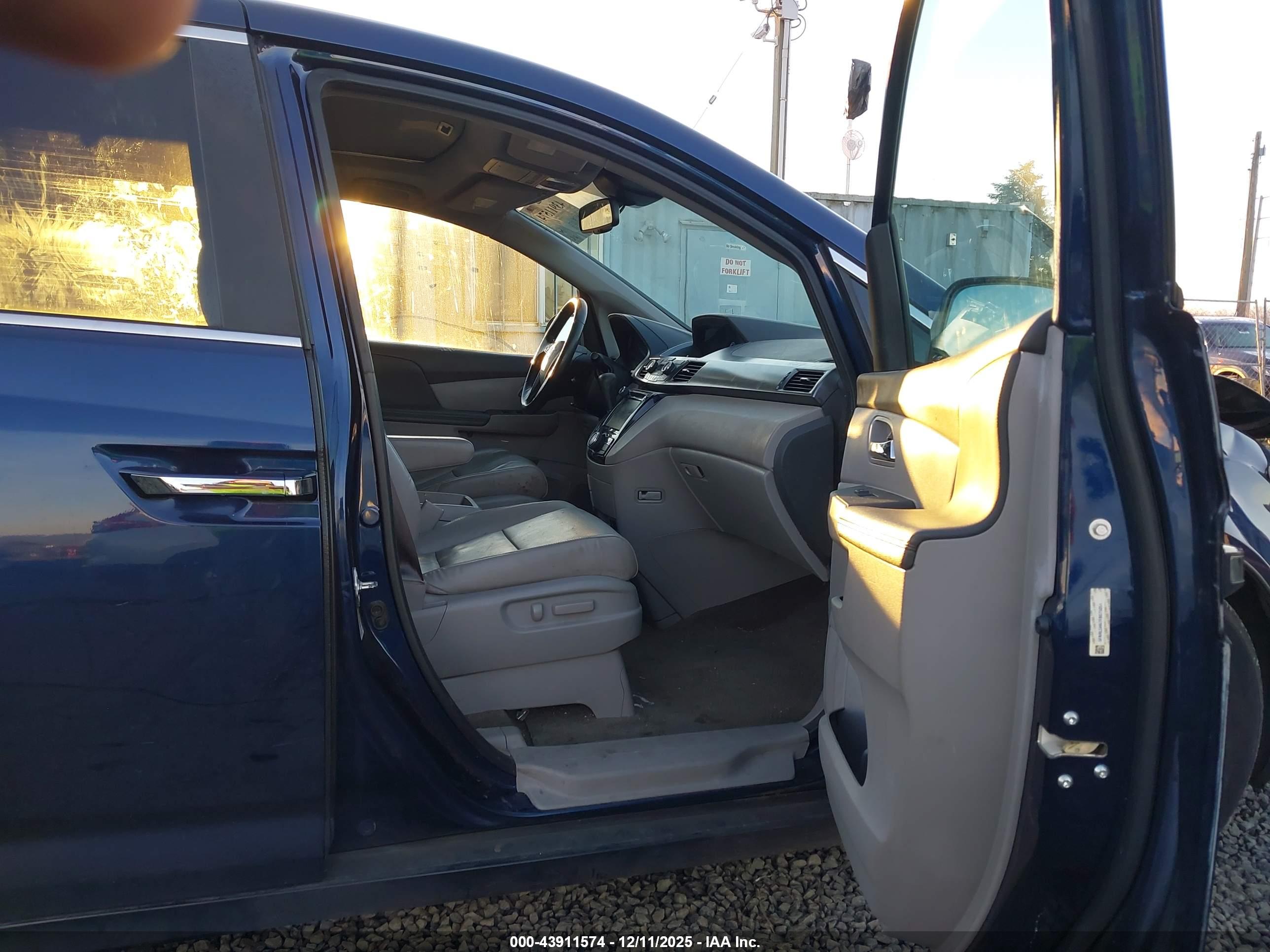 HONDA ODYSSEY image 5