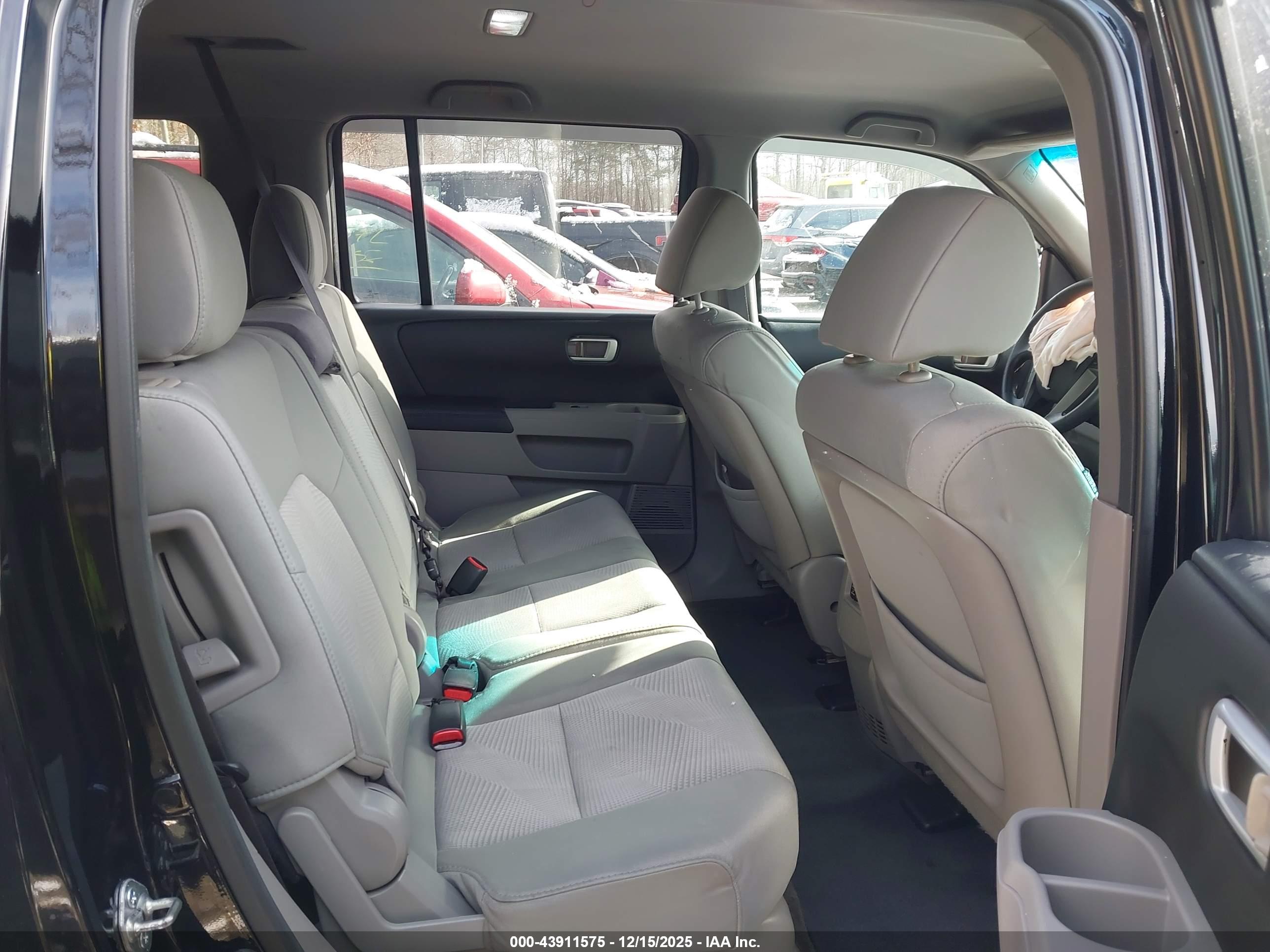 HONDA PILOT image 8